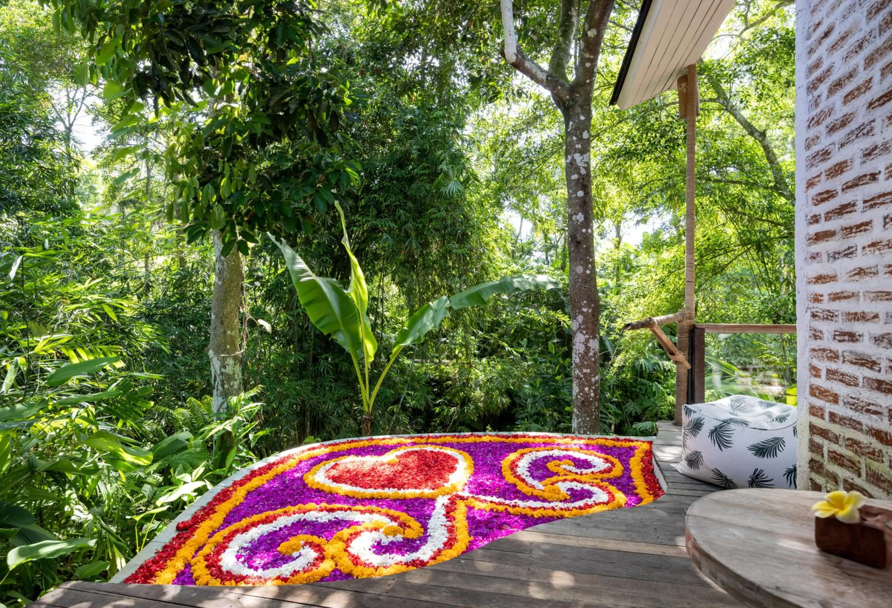 Swimming pool in Sacred Canyon Ubud by GenuineHost