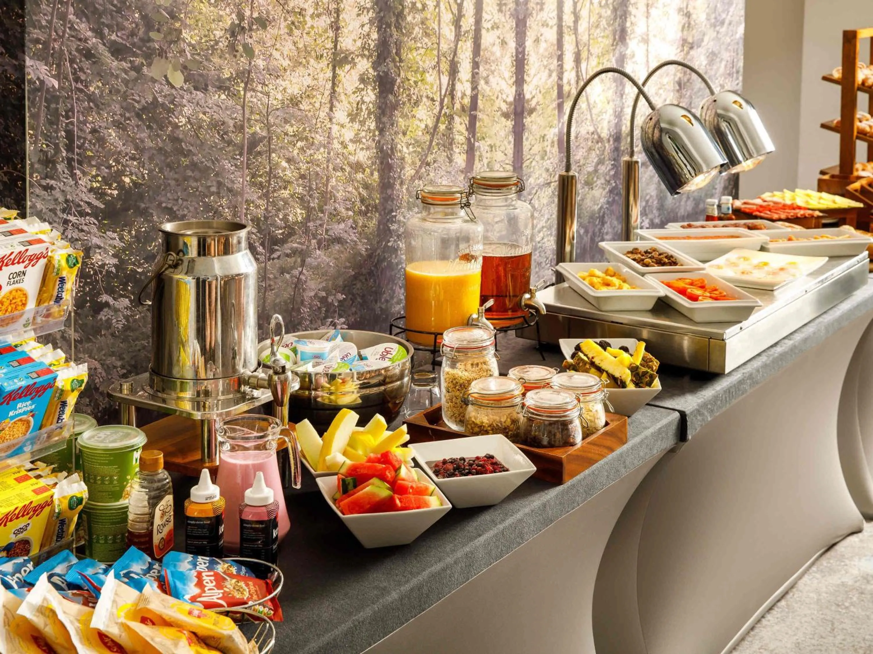 Breakfast in Mercure Gloucester Bowden Hall Hotel