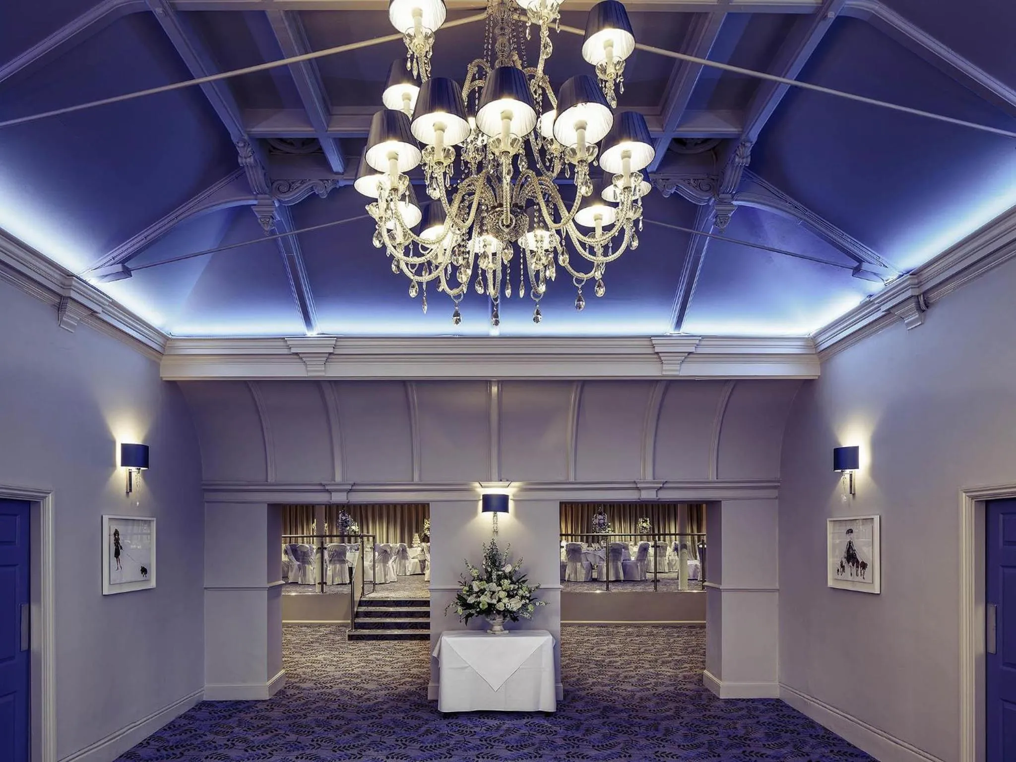 wedding in Mercure Gloucester Bowden Hall Hotel