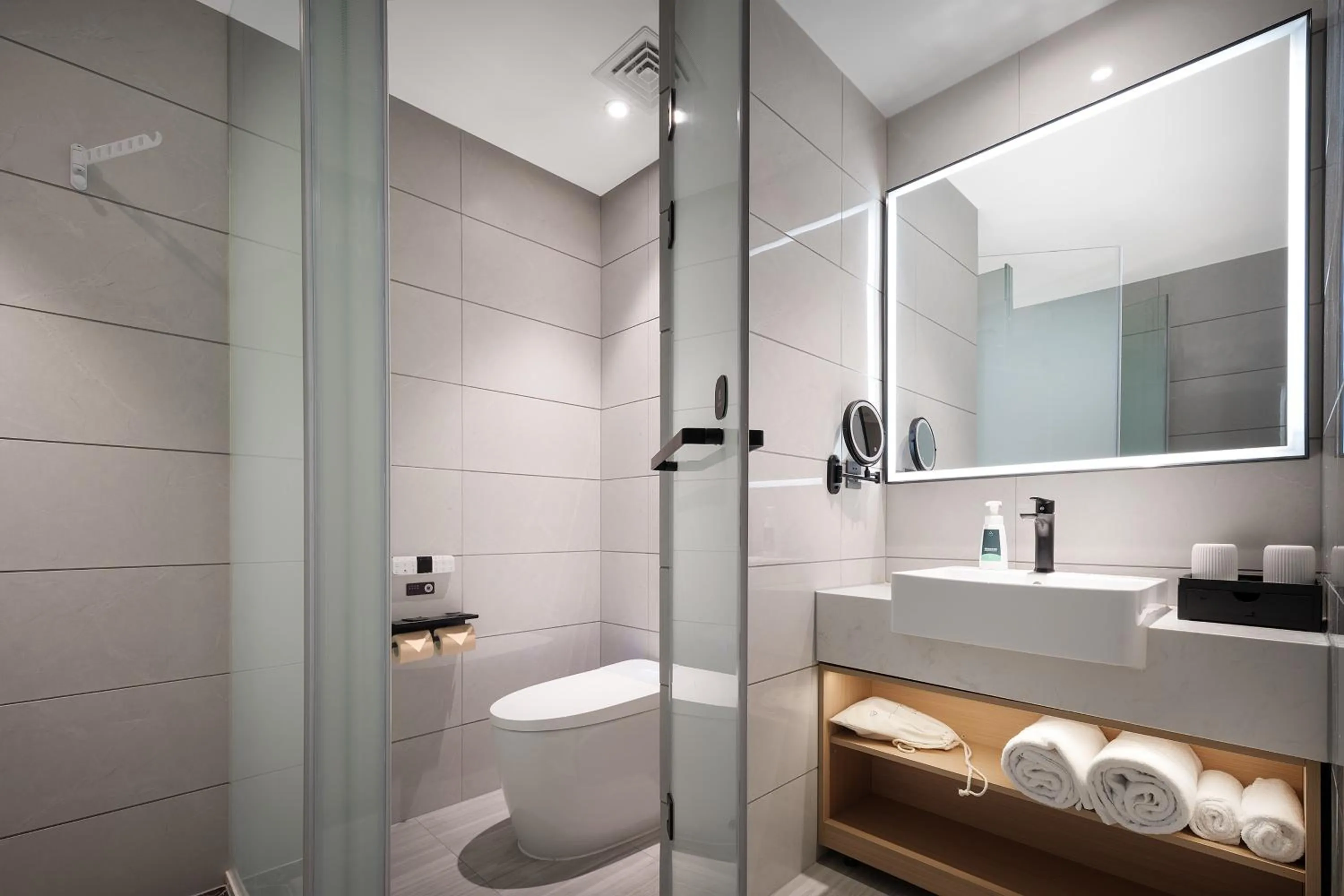 Shower in Atour X Hotel - Taikoo Li Chengdu