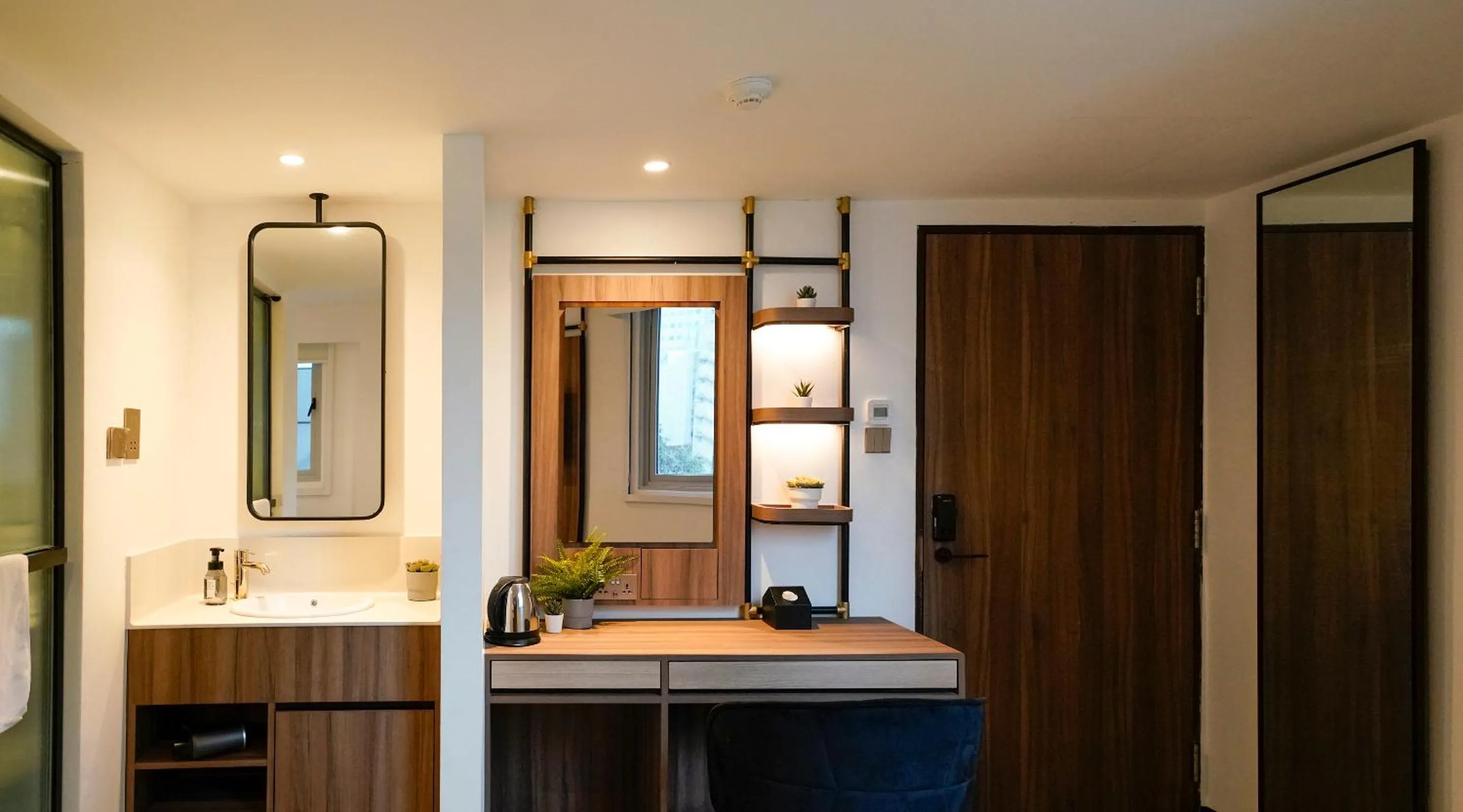 wardrobe in ST Signature Bugis Middle