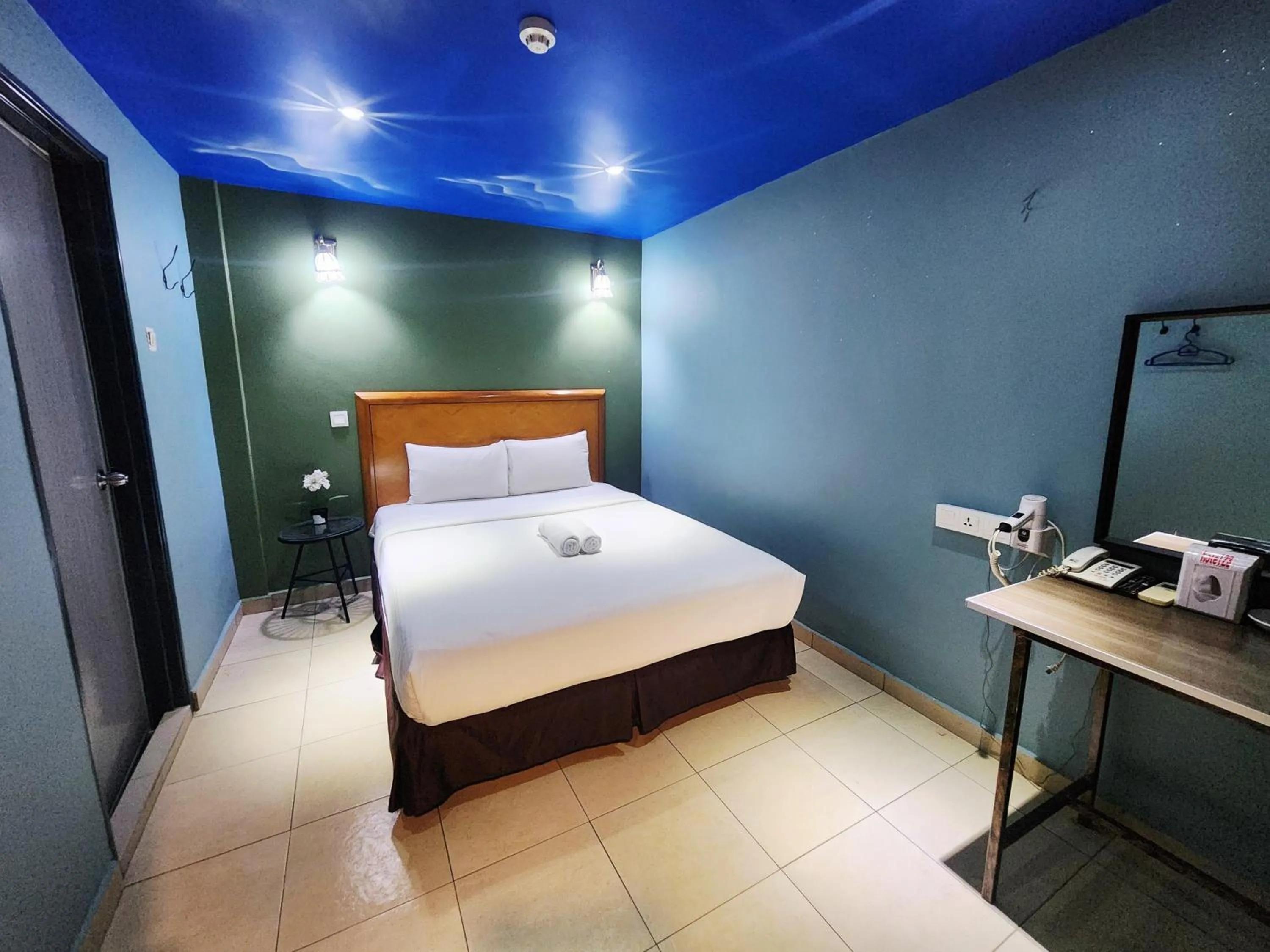 Bedroom, Bed in Boutique Hote123