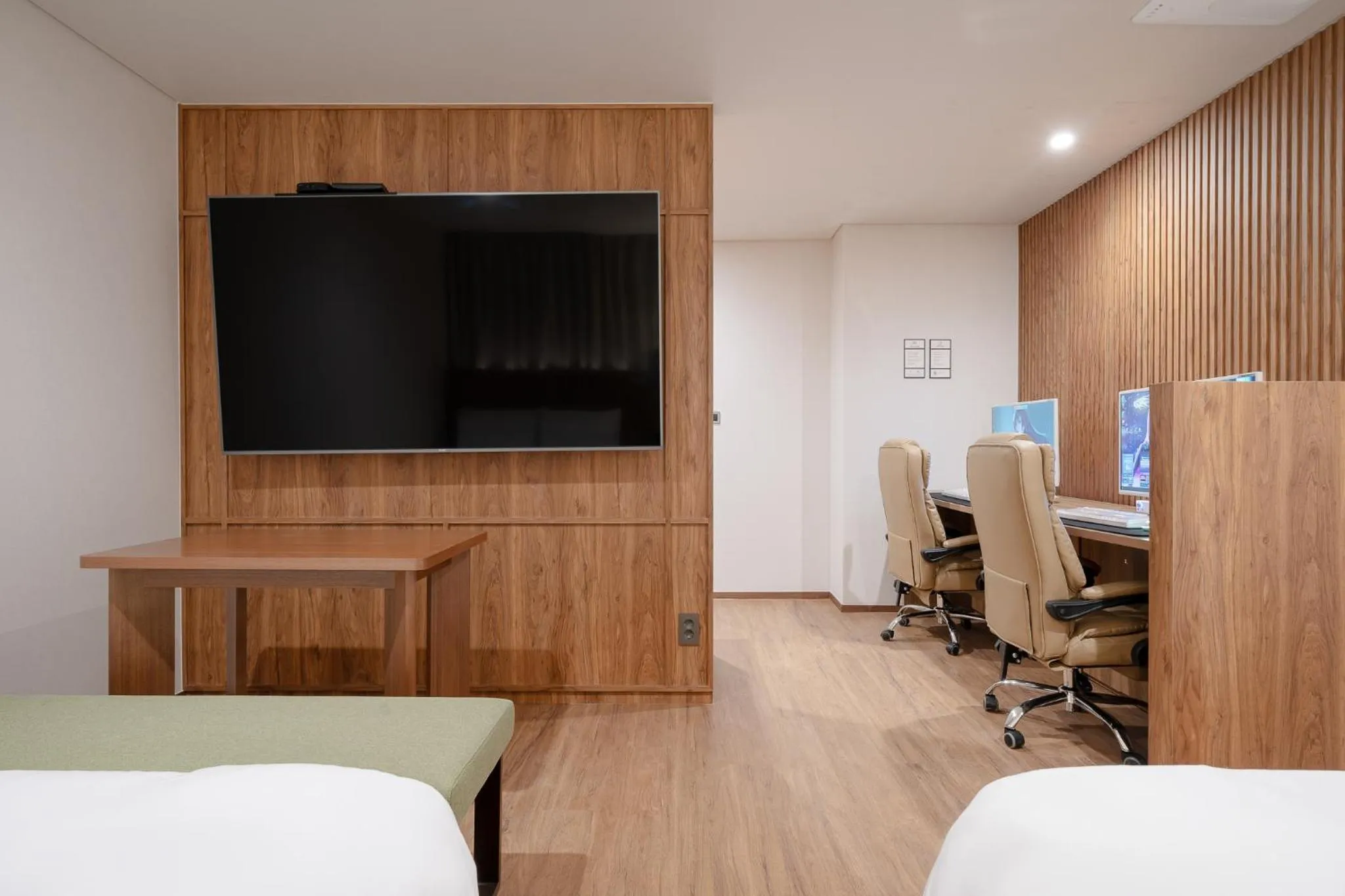 Bed in Simjak Hotel by Aank