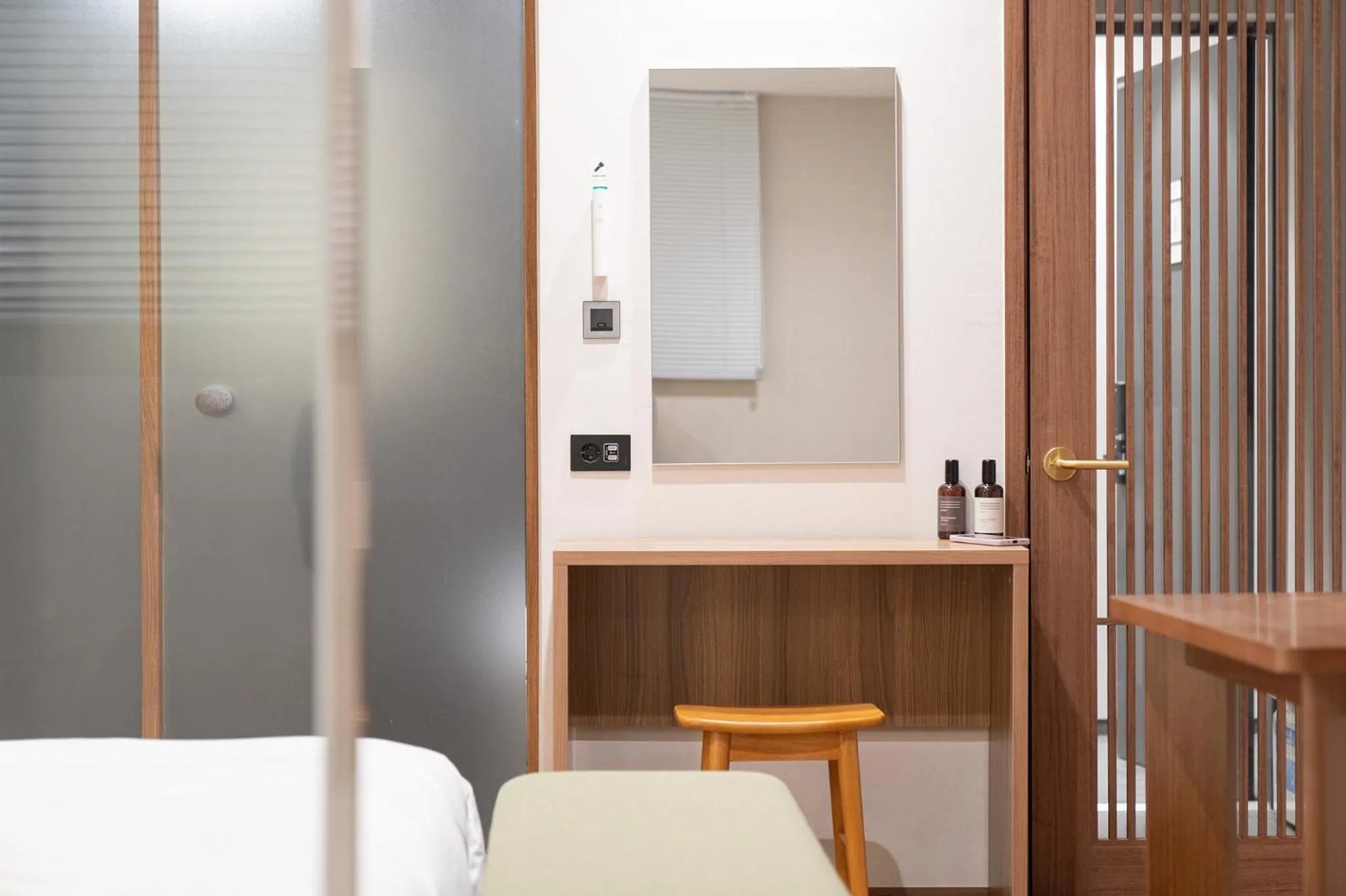 hair dresser, Bed in Simjak Hotel by Aank