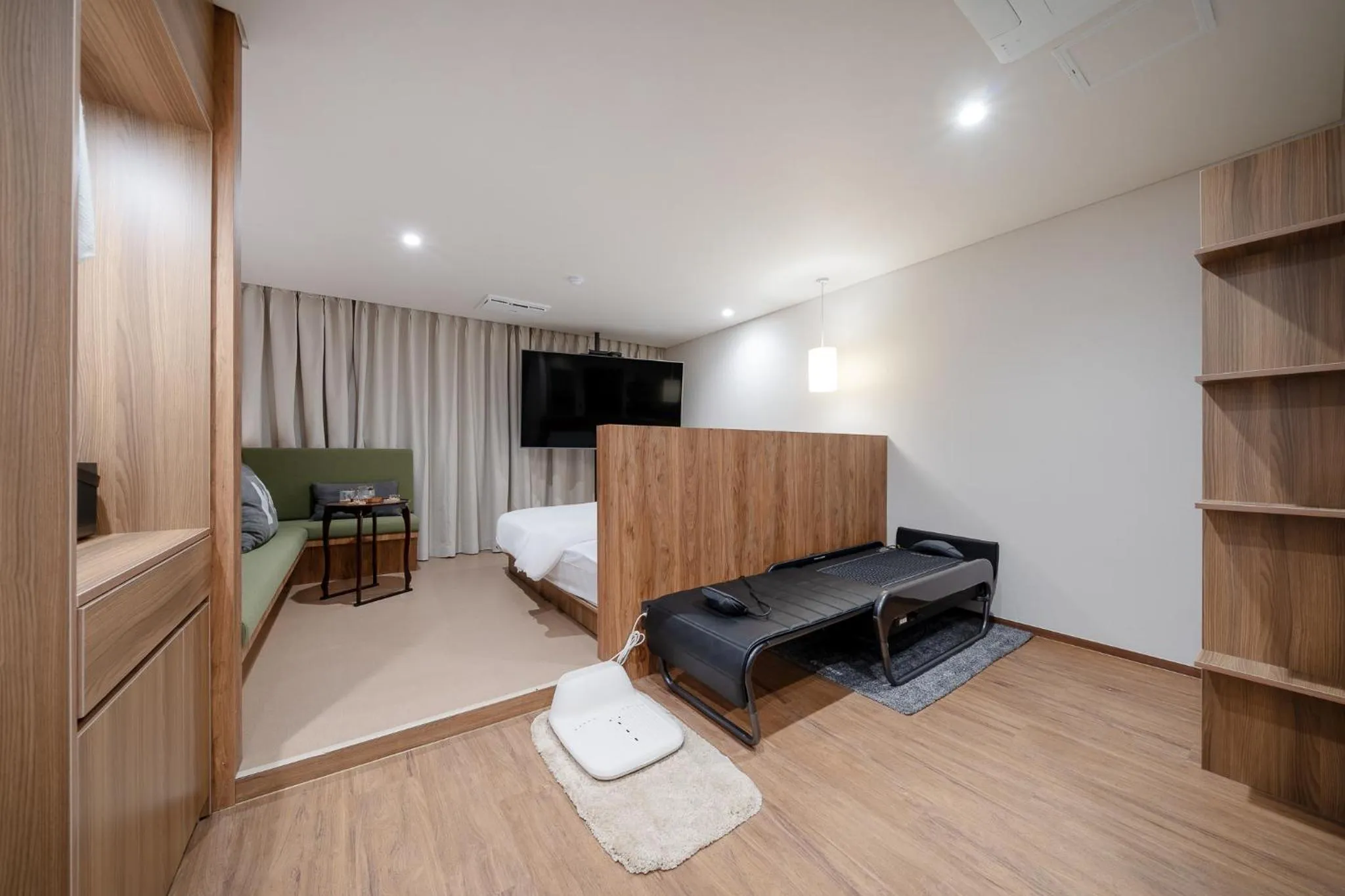 Bed in Simjak Hotel by Aank