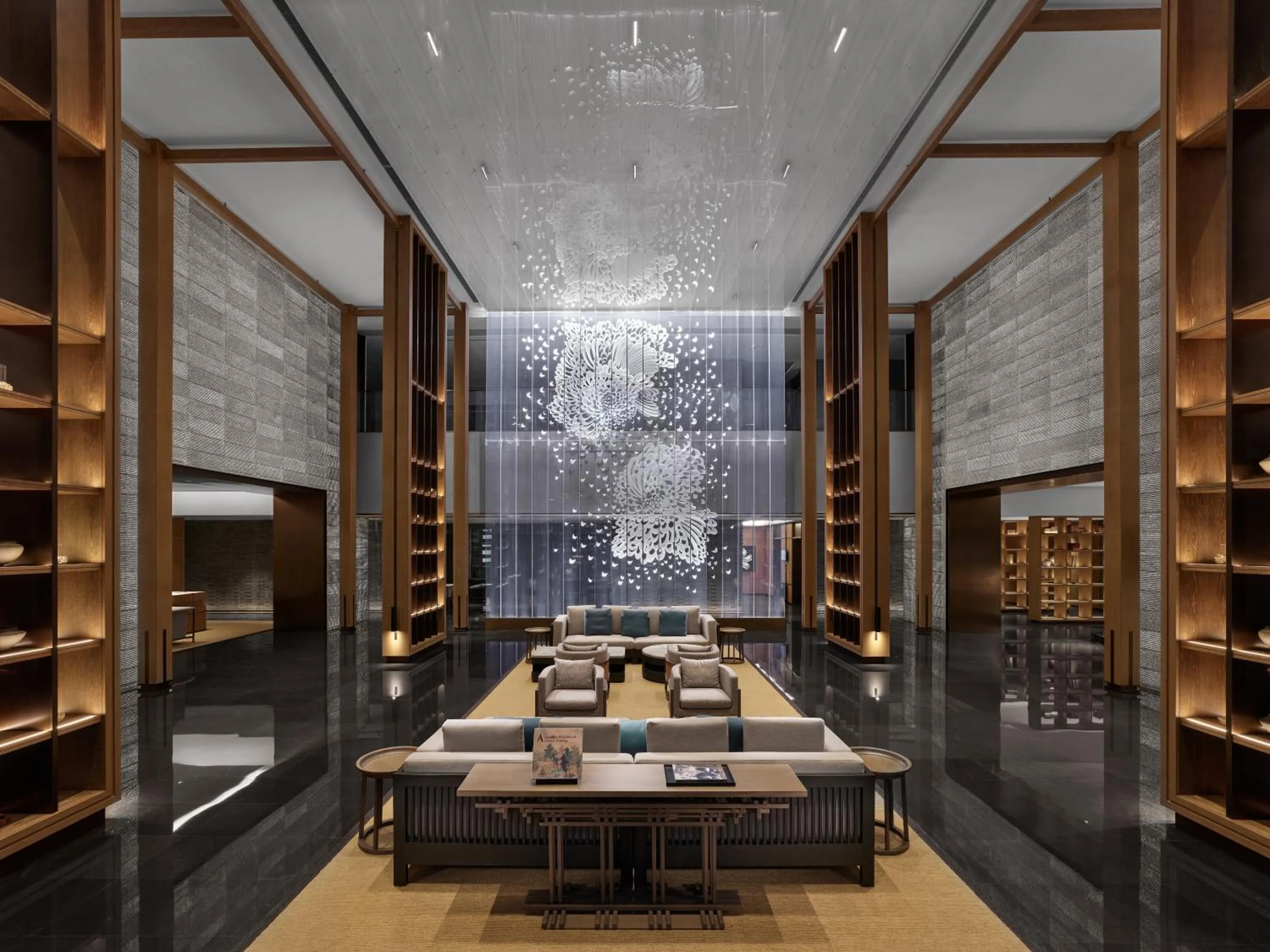 Lobby or reception in Angsana Zhuhai Hengqing