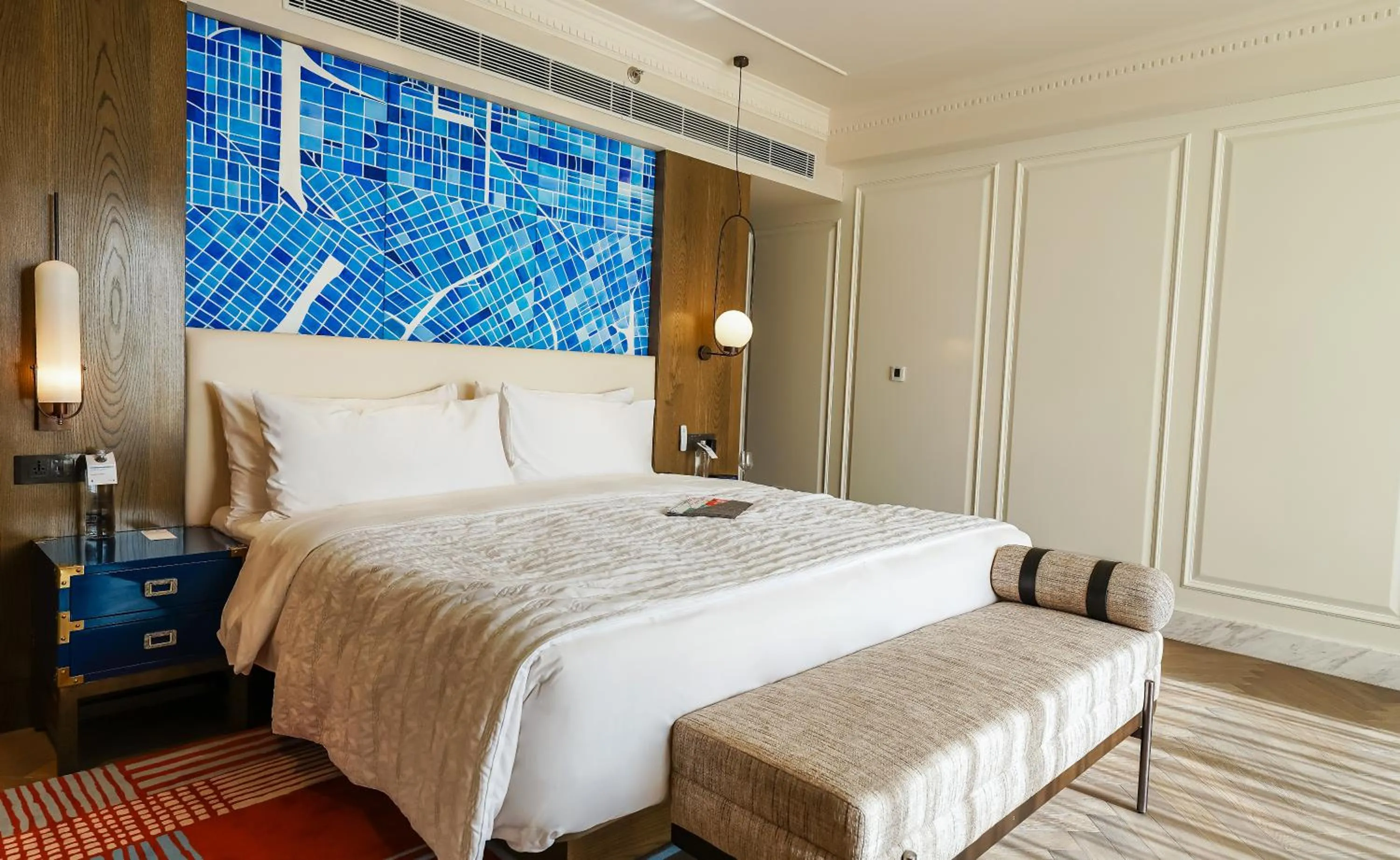 Bedroom, Bed in Le Meridien Amritsar