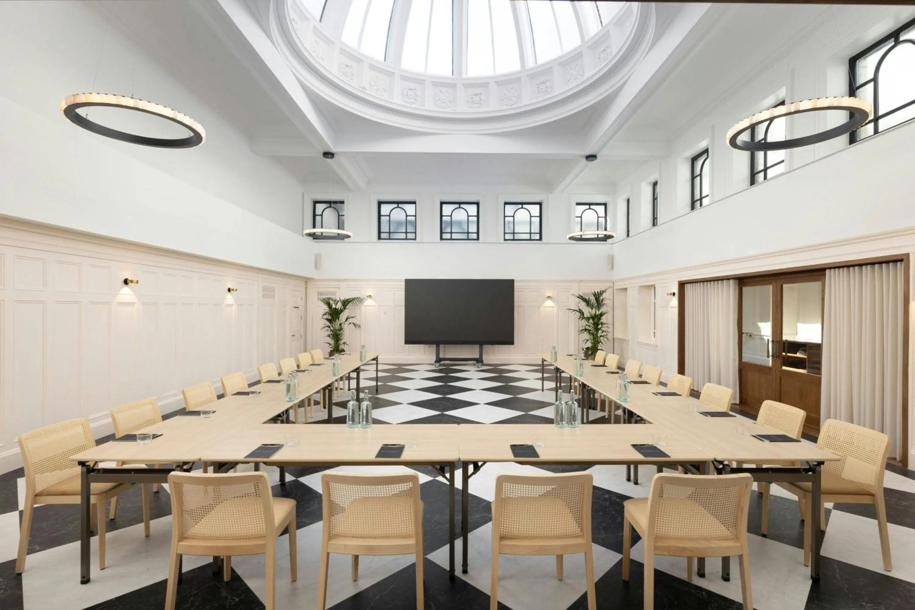 Meeting/conference room in AC Hotel by Marriott Glasgow