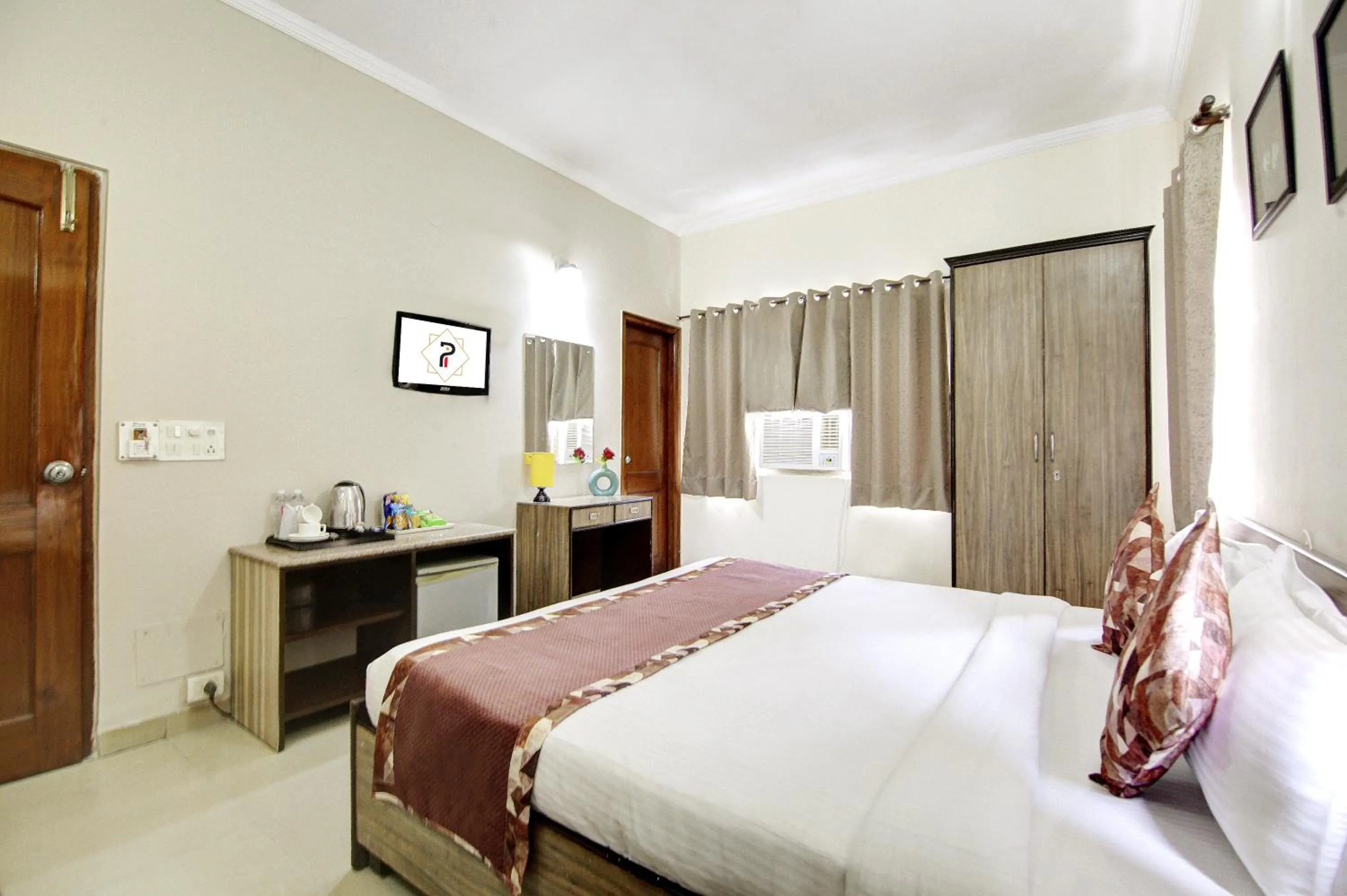 Bed in Persona International Hotel Karol Bagh Delhi