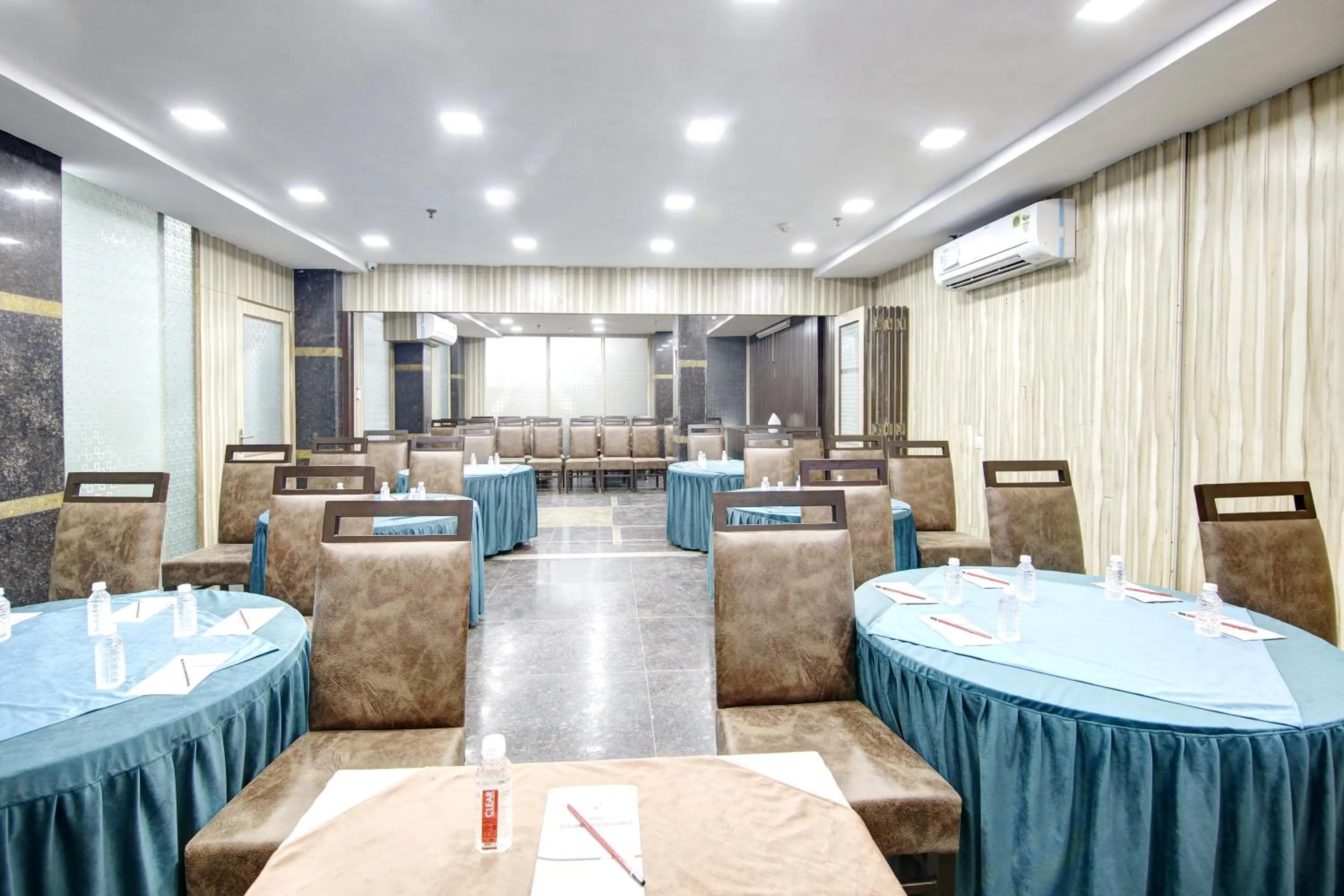 Seating area in Persona International Hotel Karol Bagh Delhi