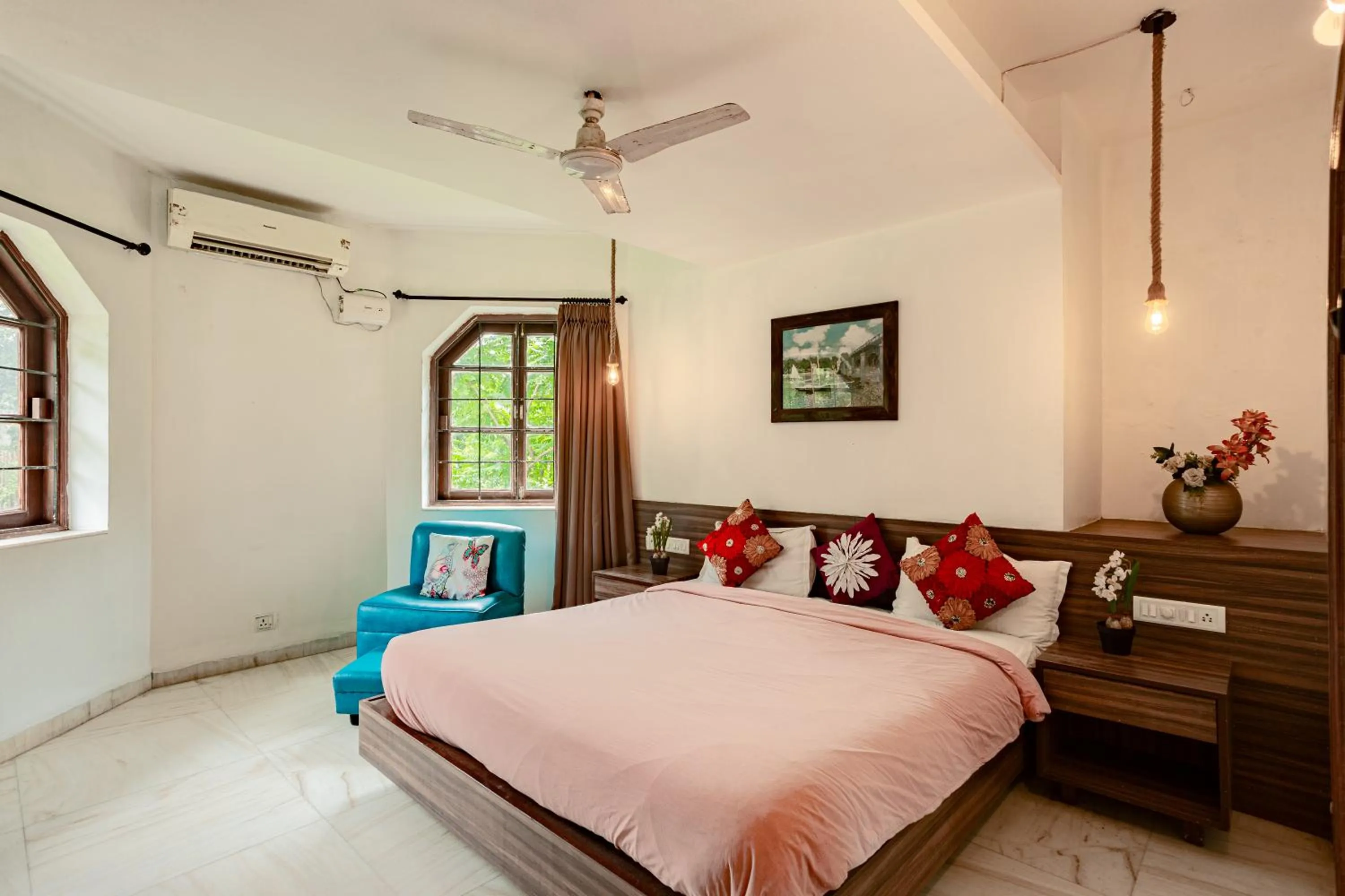 Bed in Hilltop suites by 29 bungalow