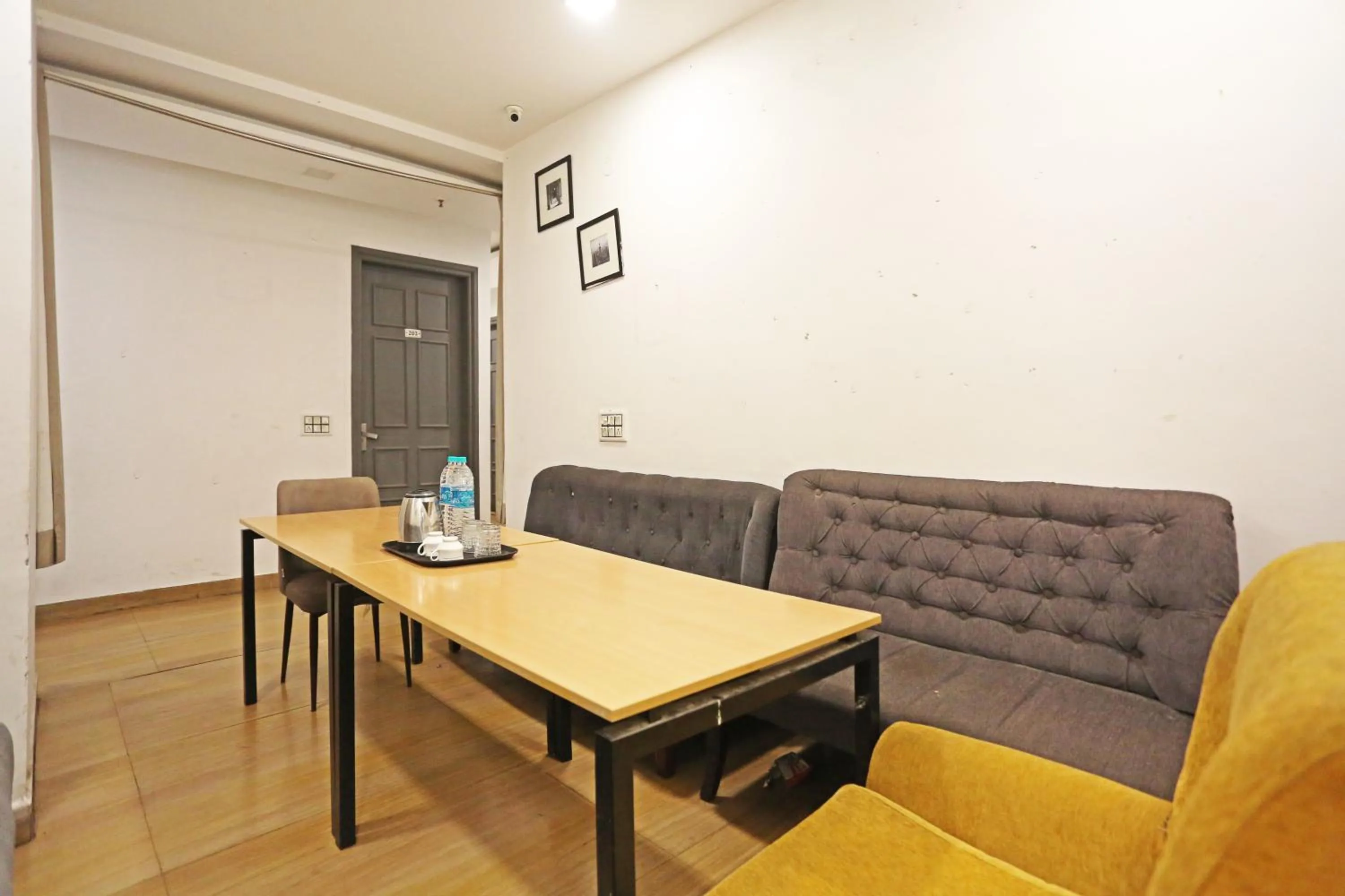 Seating area in Hotel Raaso Inn Rohini Sec-16