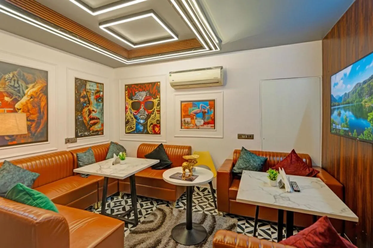 TV and multimedia in Hotel Raaso Inn Rohini I Near Metro I Couple Friendly I Spacious Rooms I Budget Stay