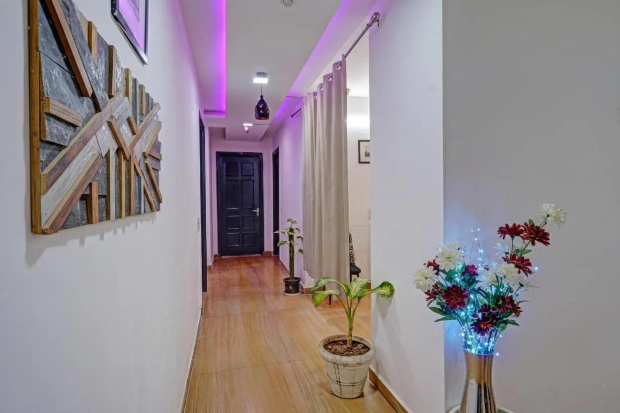 Lobby or reception in Hotel Raaso Inn Rohini I Near Metro I Couple Friendly I Spacious Rooms I Budget Stay