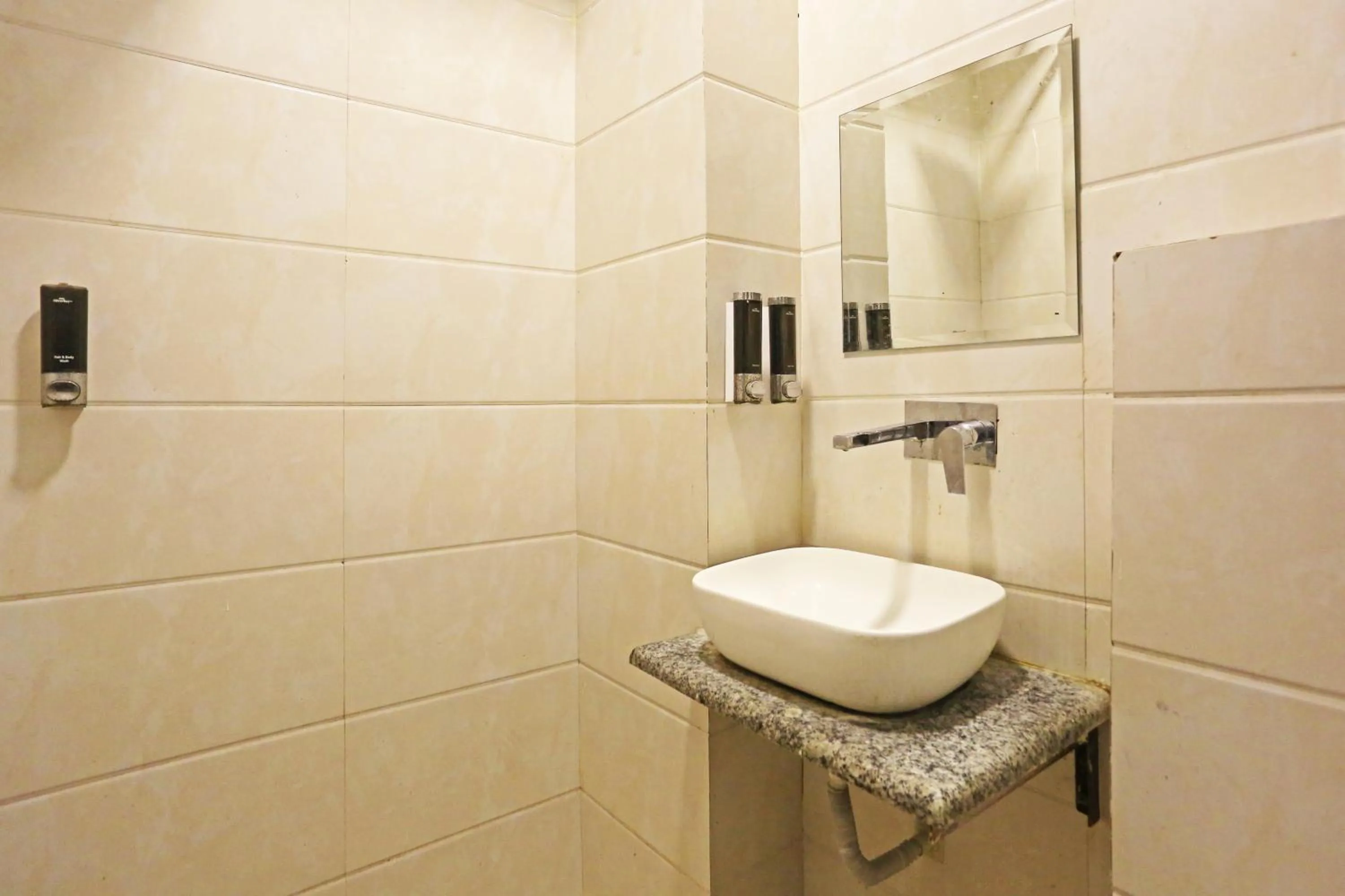 Bathroom in Hotel Raaso Inn Rohini Sec-16