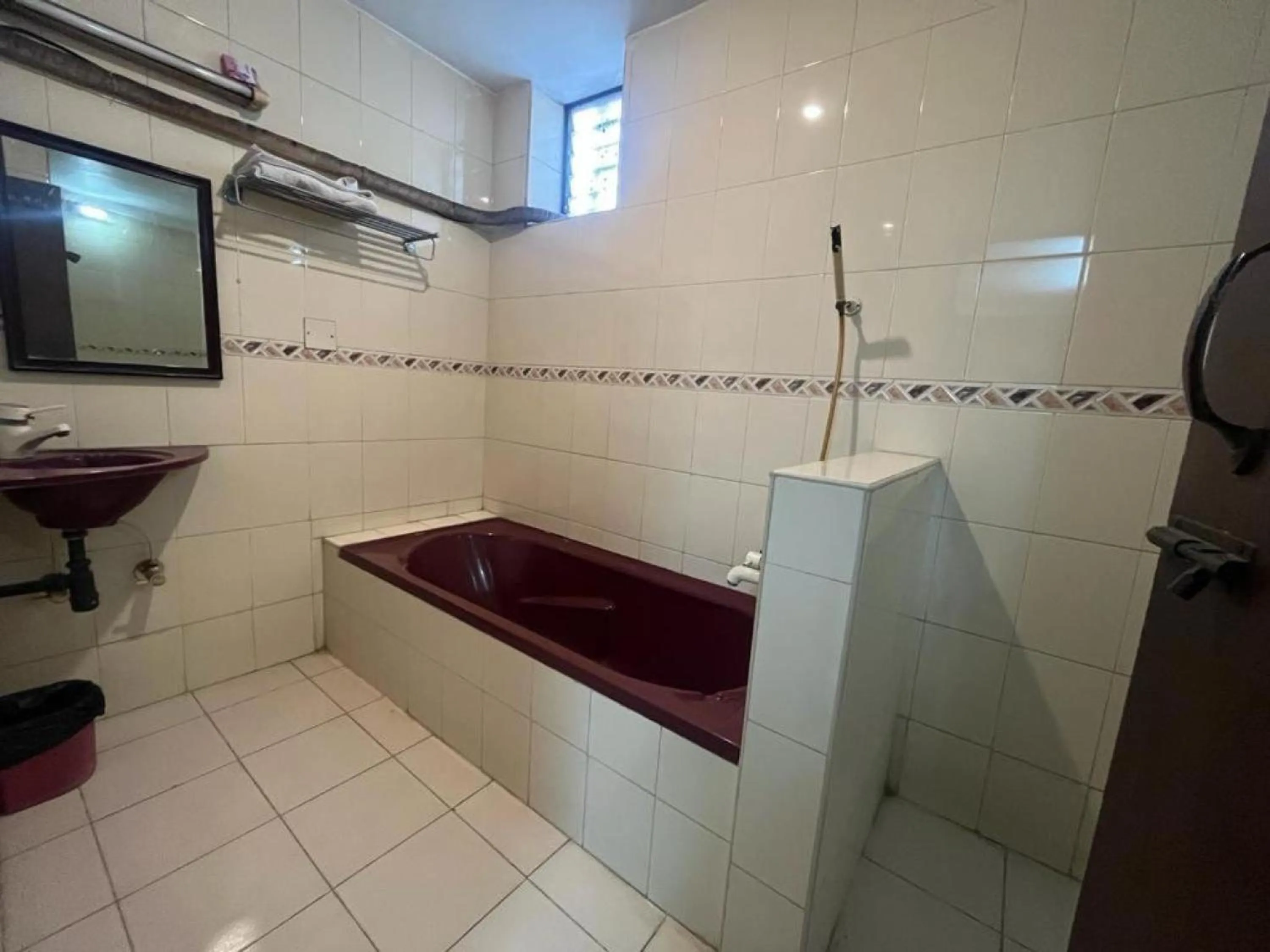 Bathroom in Hotel City Tower, Chennai Central