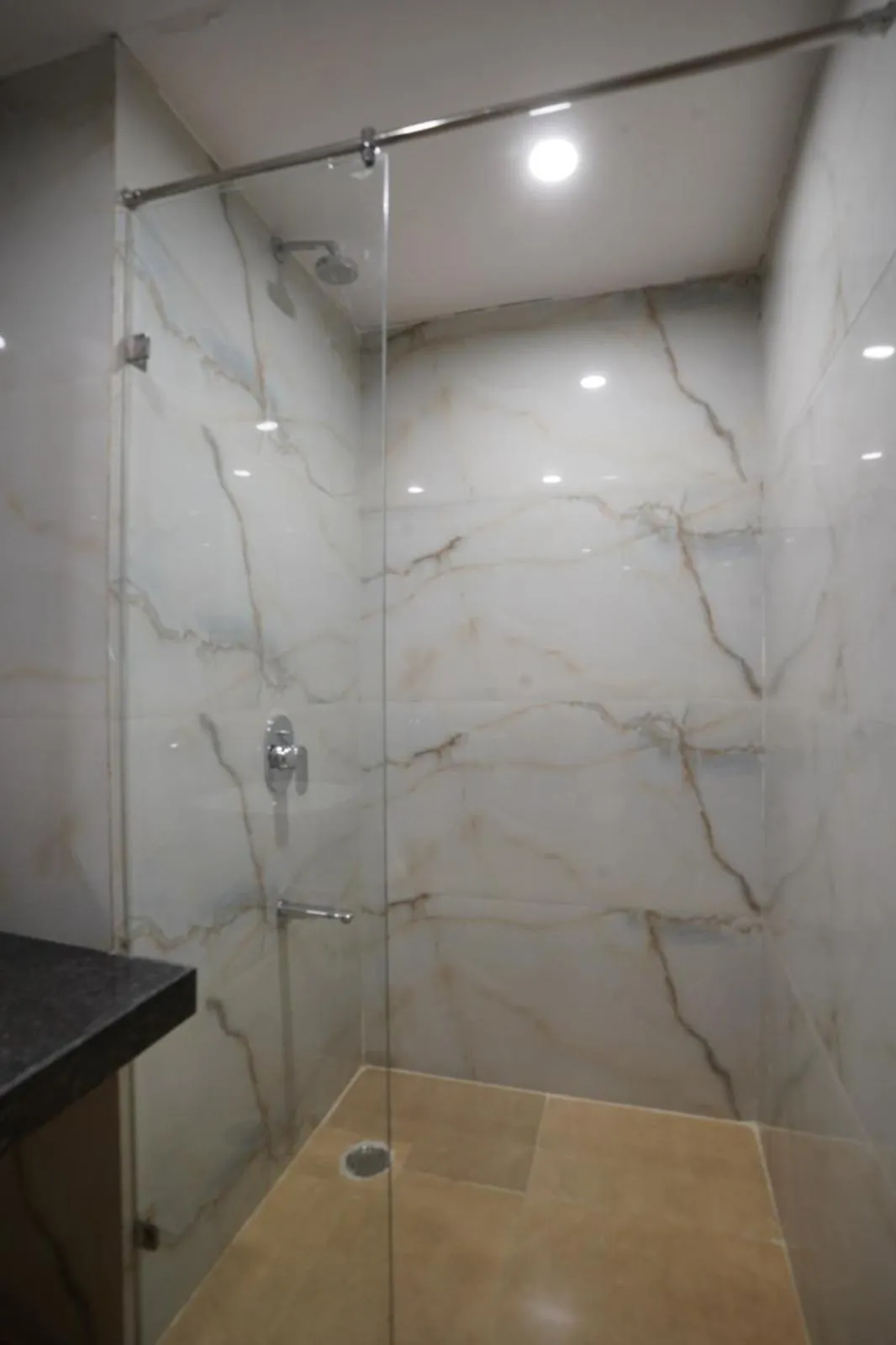 Shower in Hotel Krishna Inn