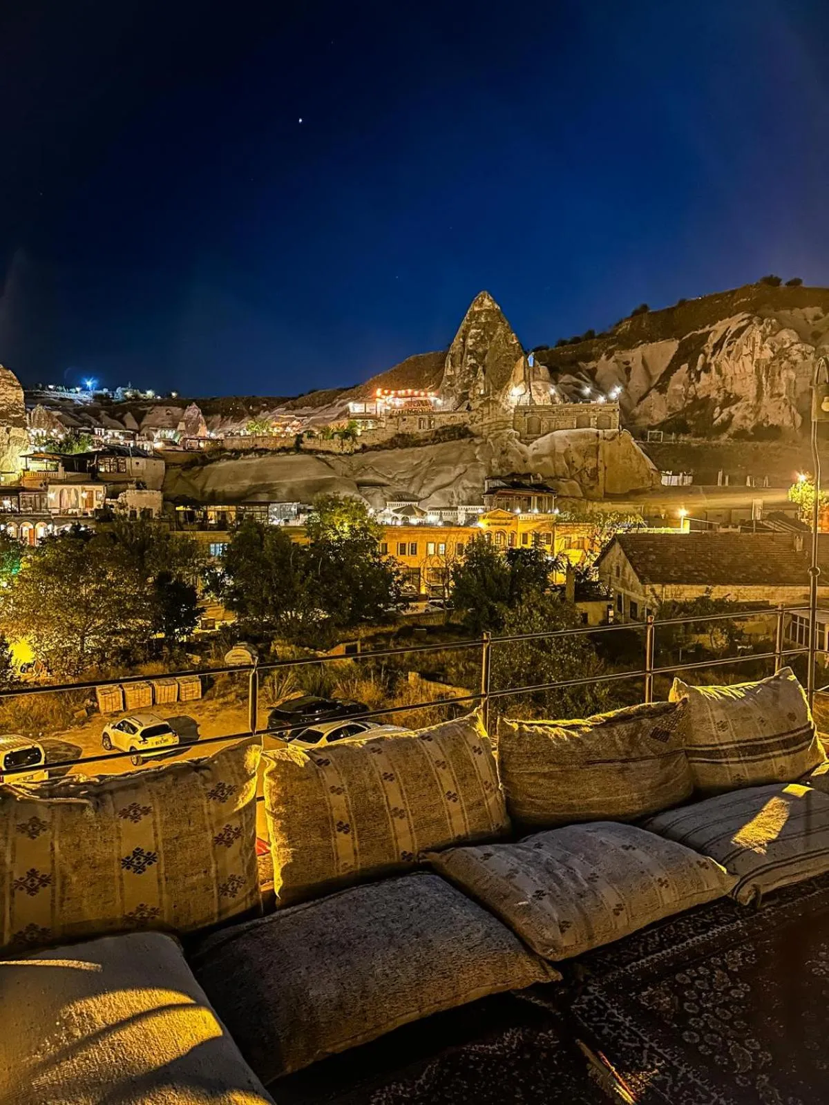 Night in Göreme Escape Cave