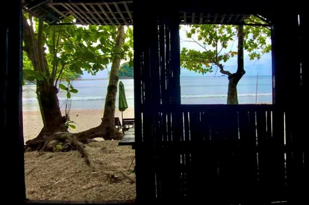 Playa La Caleta Bataan