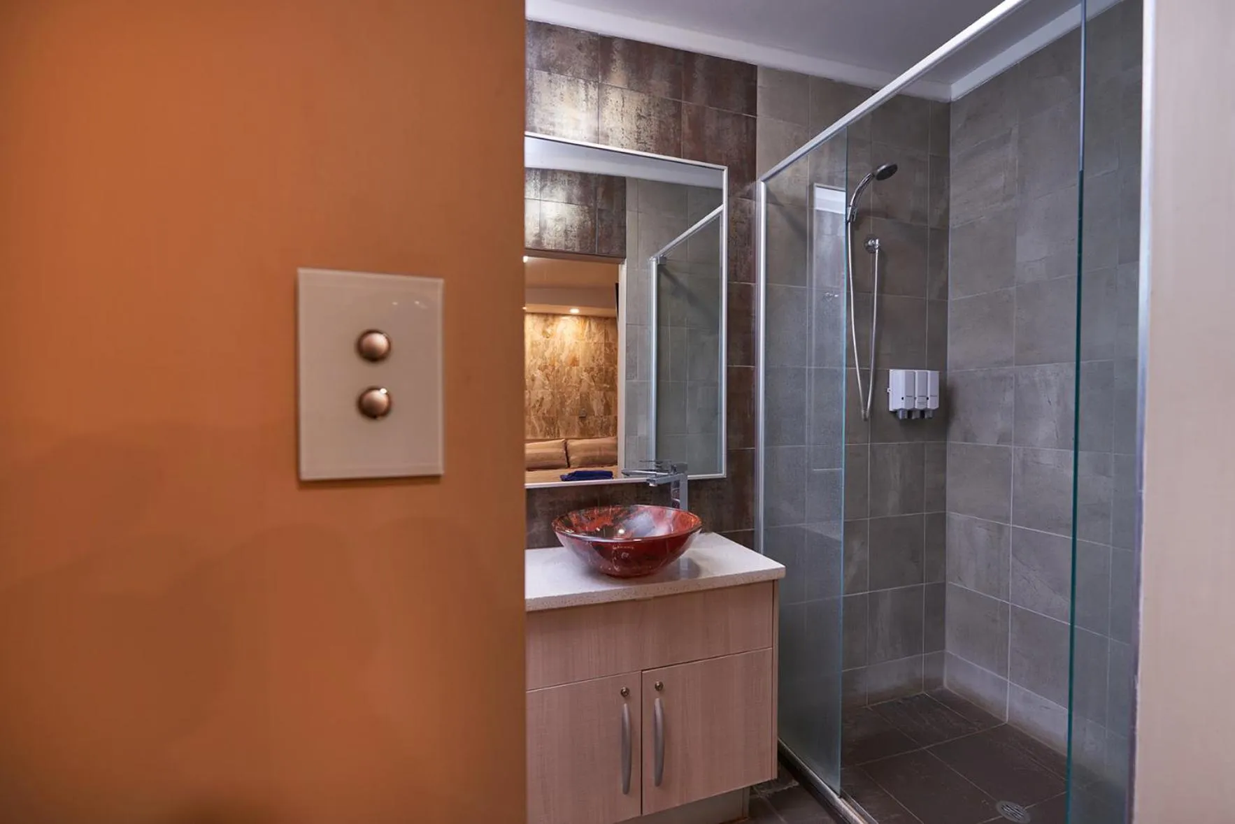 Shower in Newman Hotel