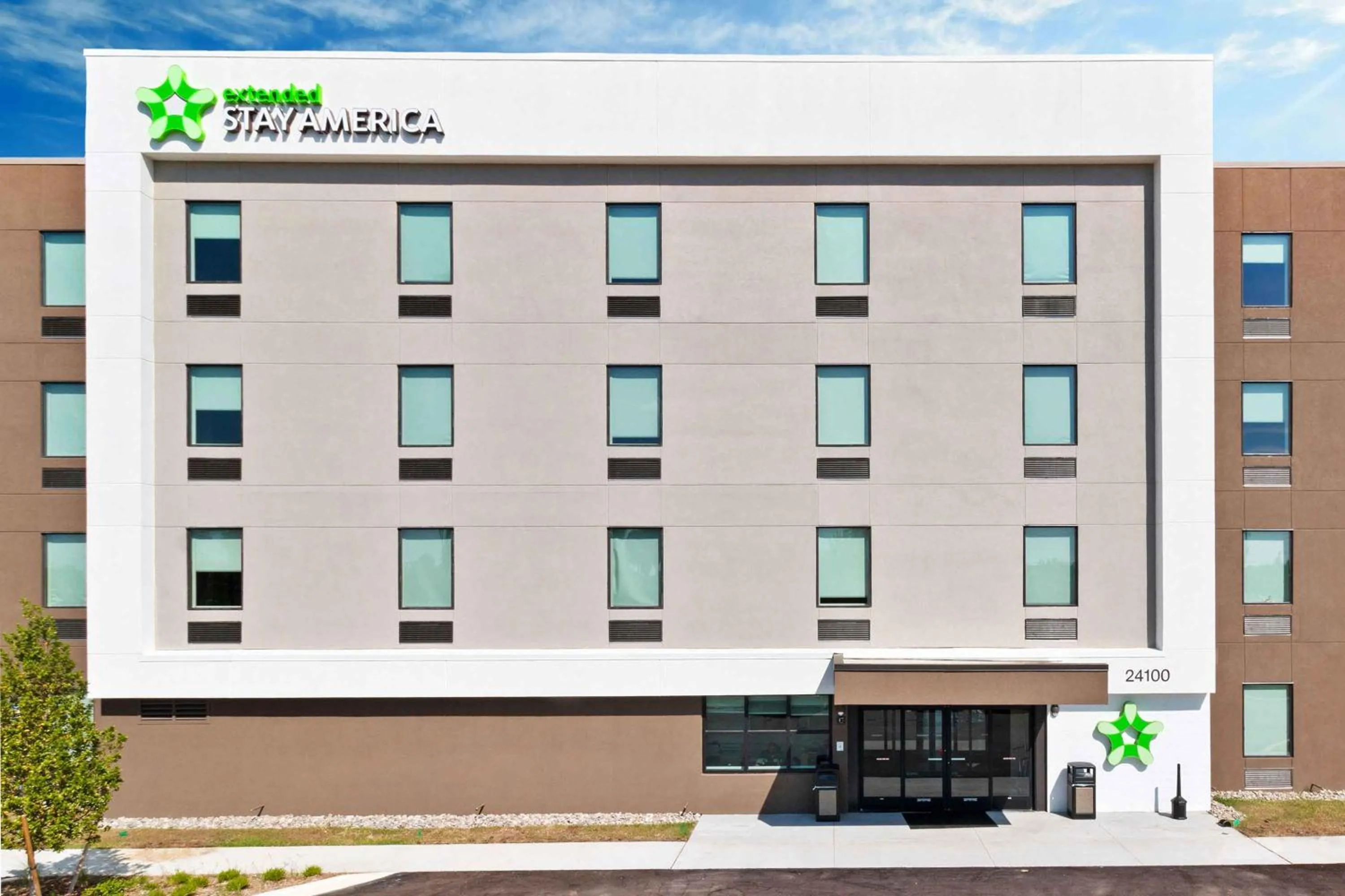 Property building in Extended Stay America Suites - Huntsville - Madison
