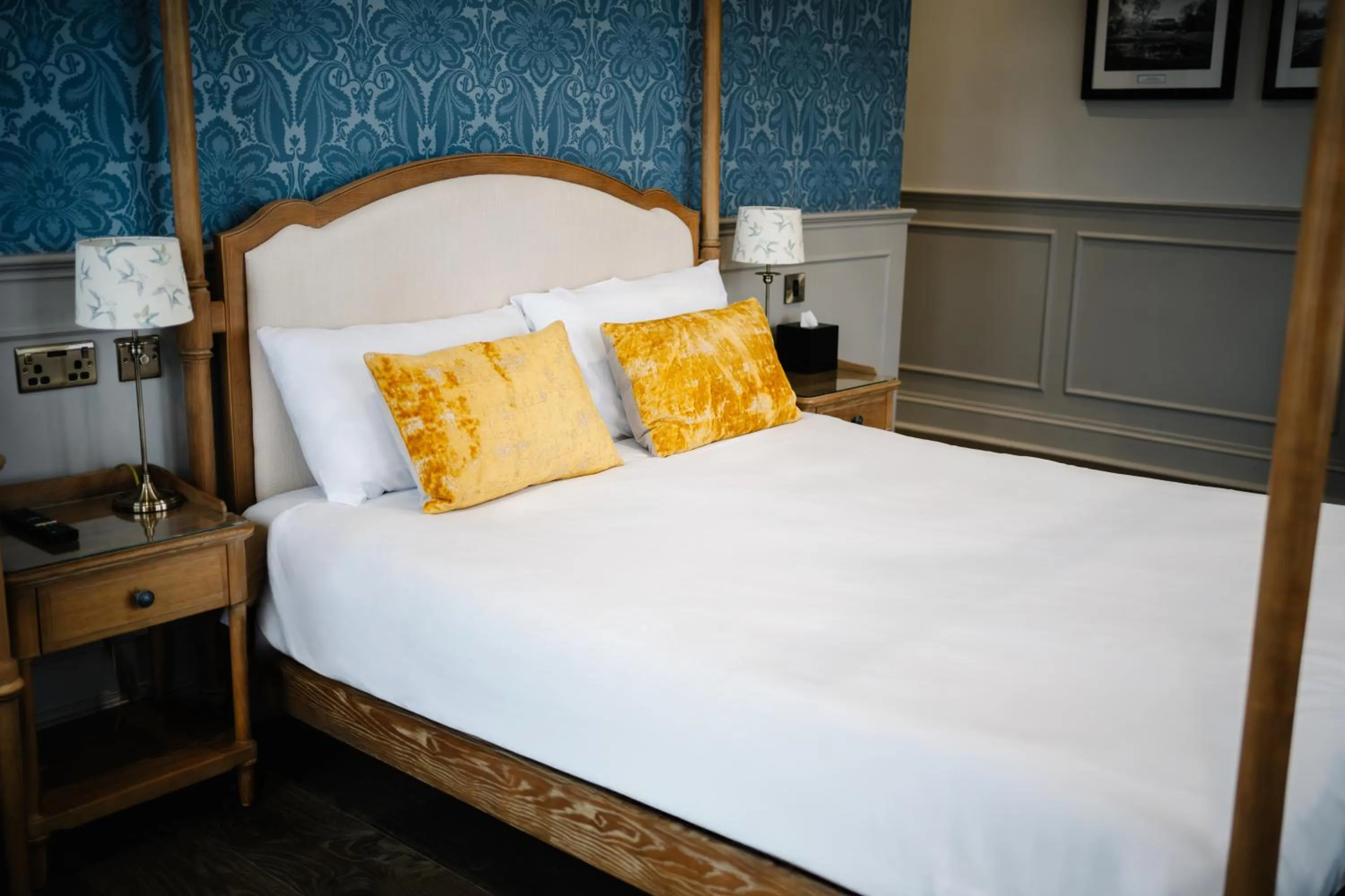Bed in Hatton Court Hotel