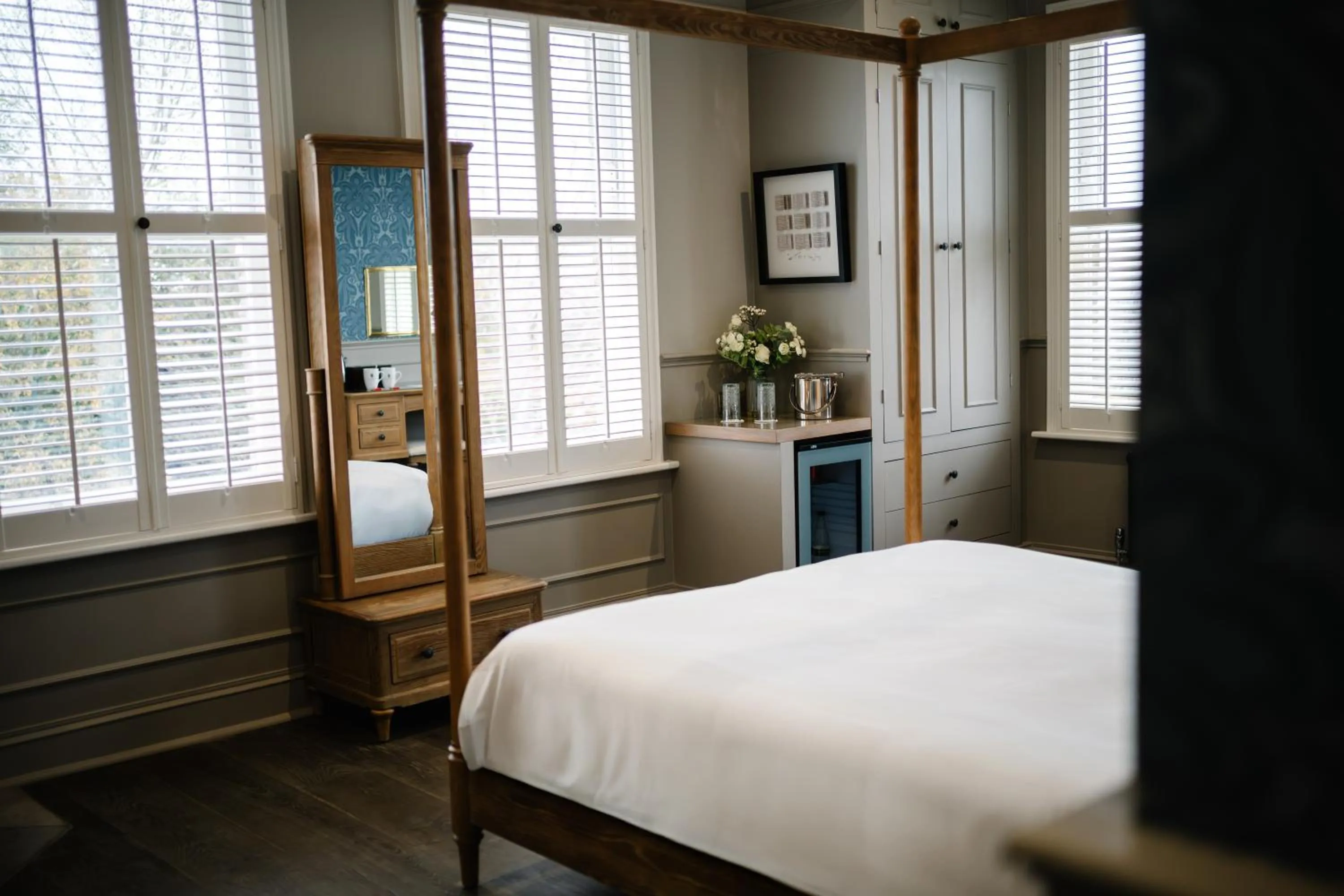 Bed in Hatton Court Hotel