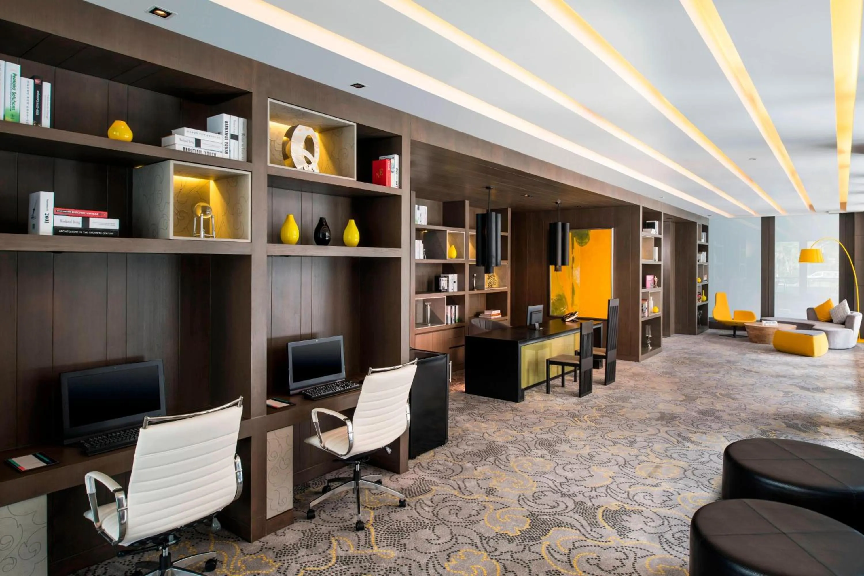 Meeting/conference room in Le Meridien Suvarnabhumi, Bangkok Golf Resort and Spa