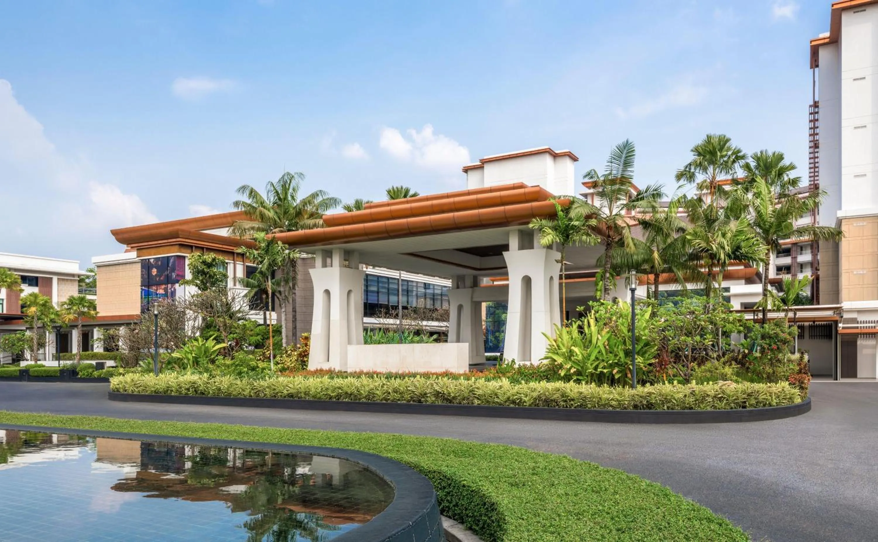 Property building in Hilton Bangkok Suvarnabhumi Golf Resort & Spa