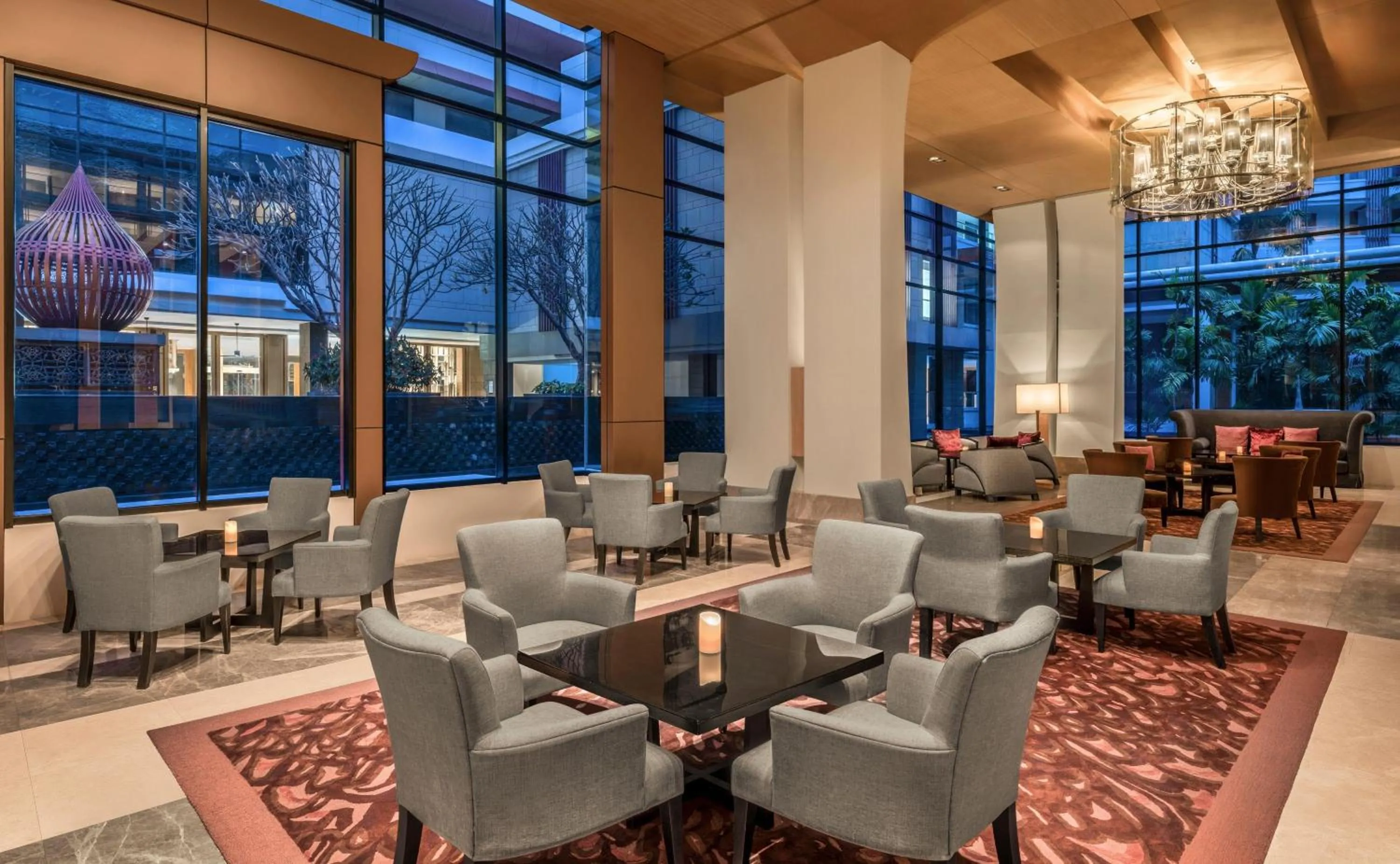 Lobby or reception in Hilton Bangkok Suvarnabhumi Golf Resort & Spa