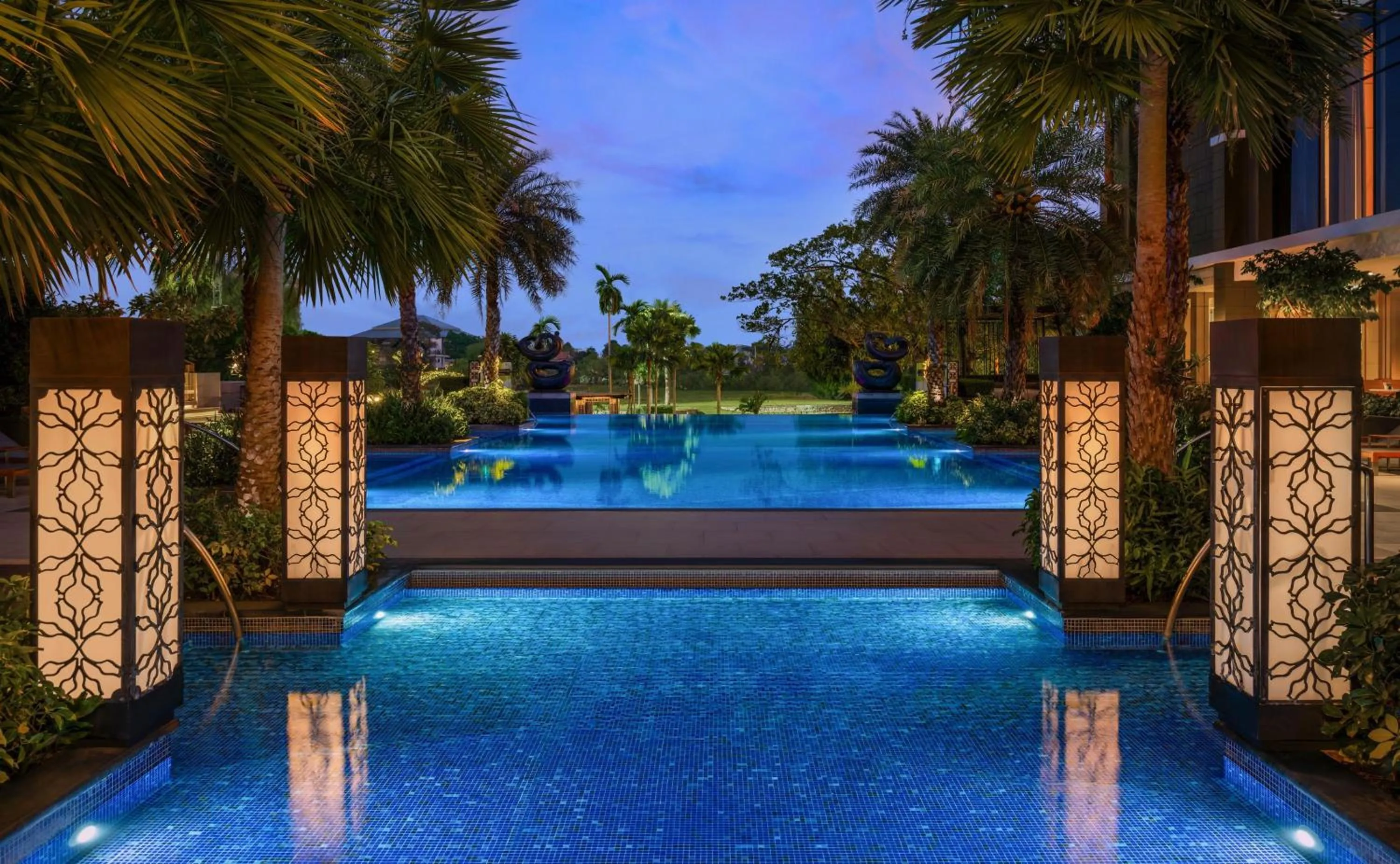 Pool view in Hilton Bangkok Suvarnabhumi Golf Resort & Spa