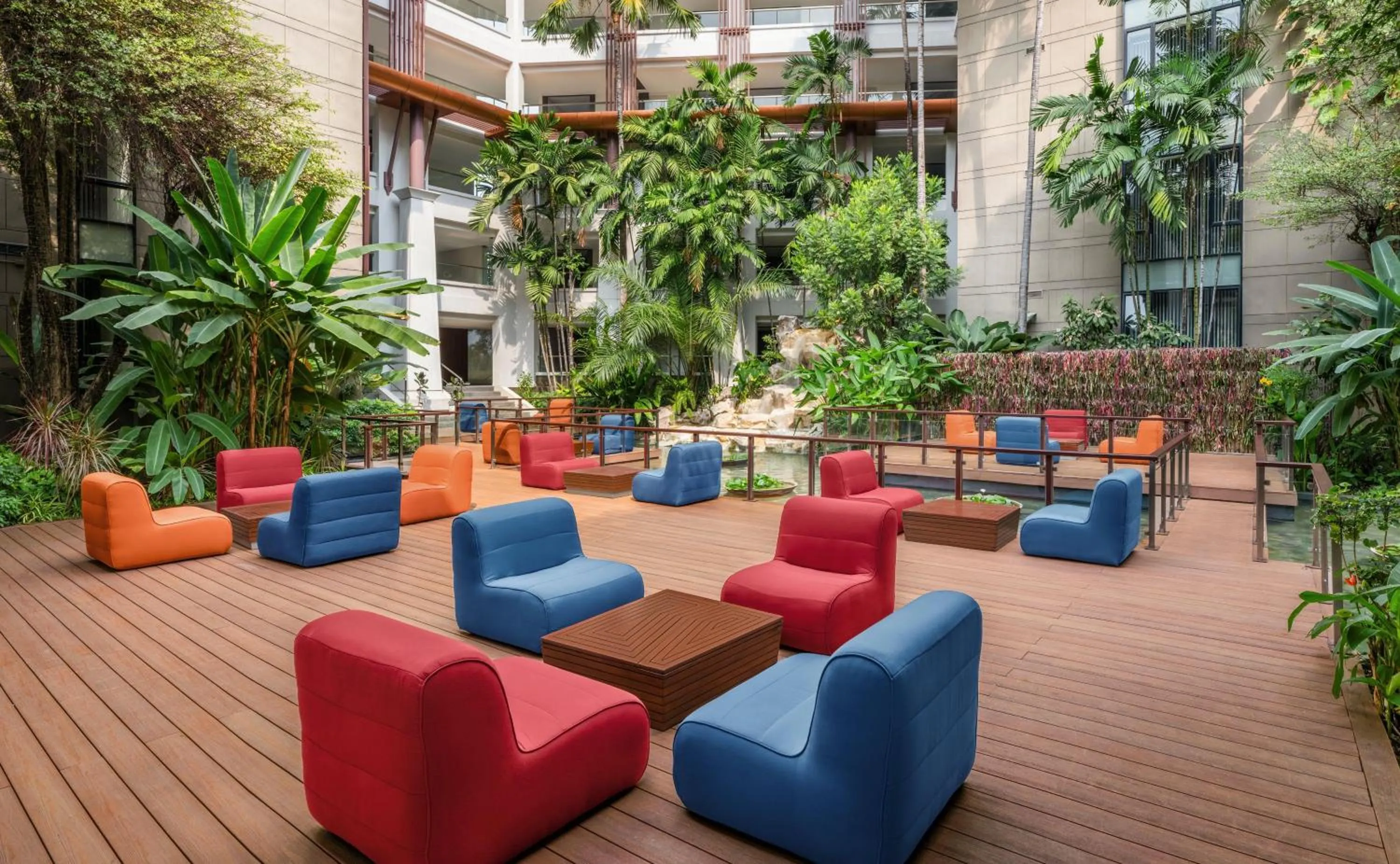 Inner courtyard view in Hilton Bangkok Suvarnabhumi Golf Resort & Spa