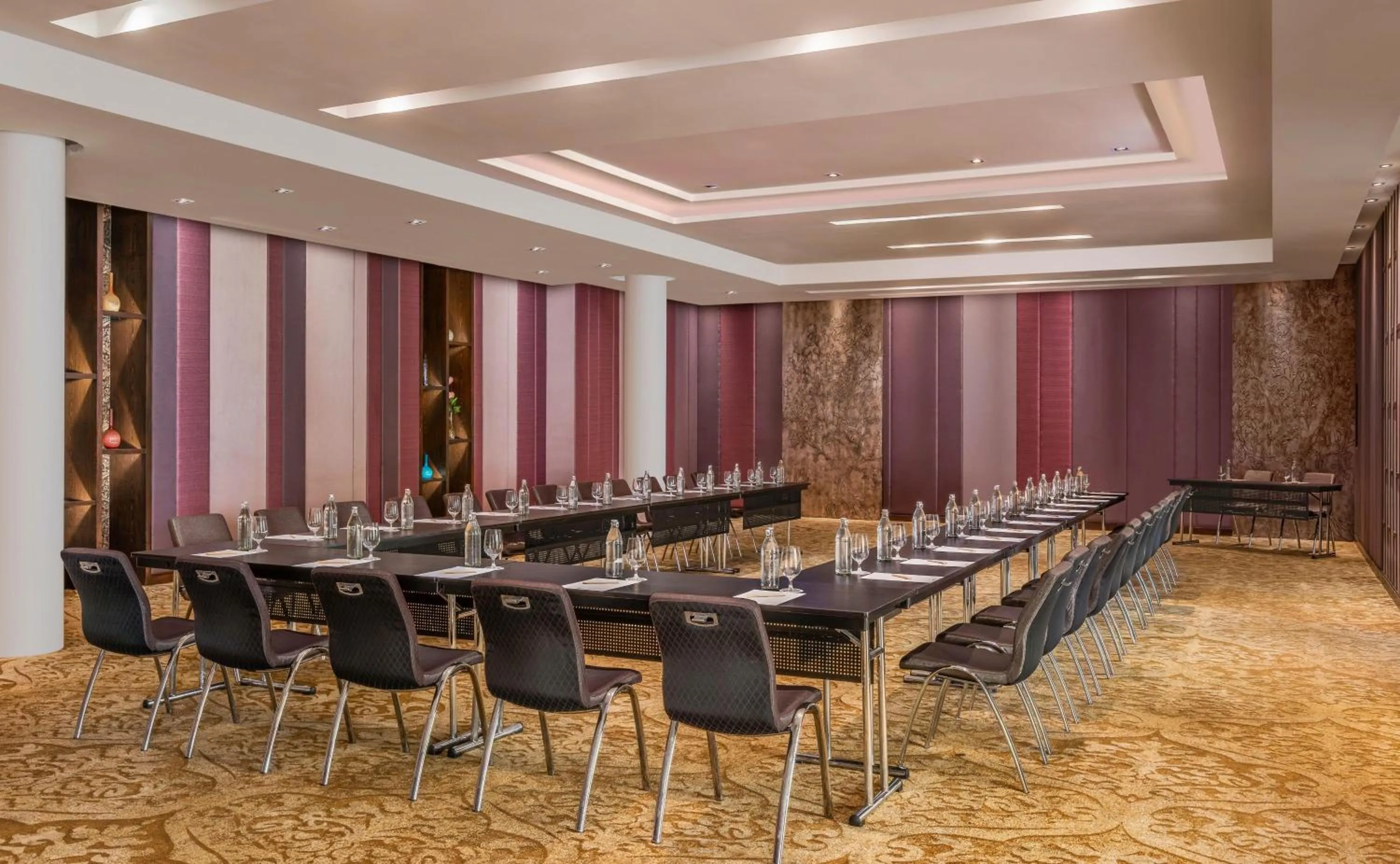 Meeting/conference room in Hilton Bangkok Suvarnabhumi Golf Resort & Spa
