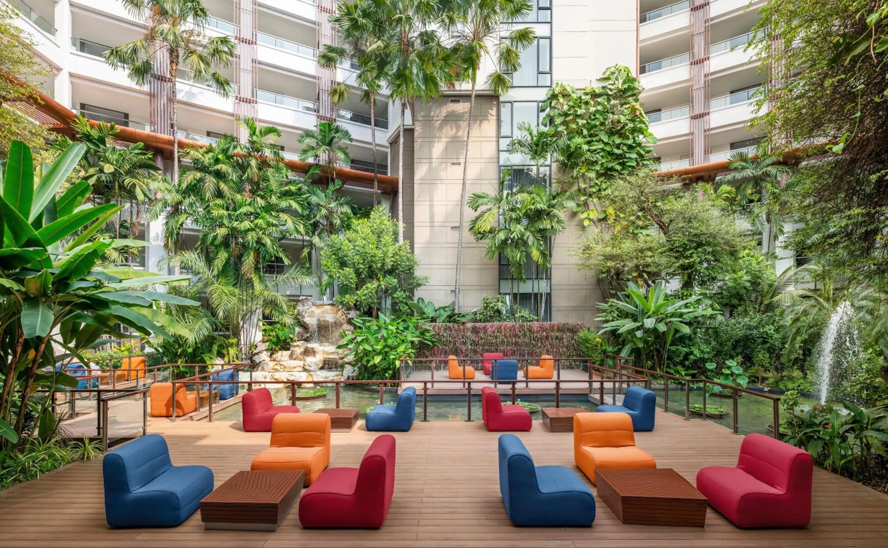 Inner courtyard view in Hilton Bangkok Suvarnabhumi Golf Resort & Spa