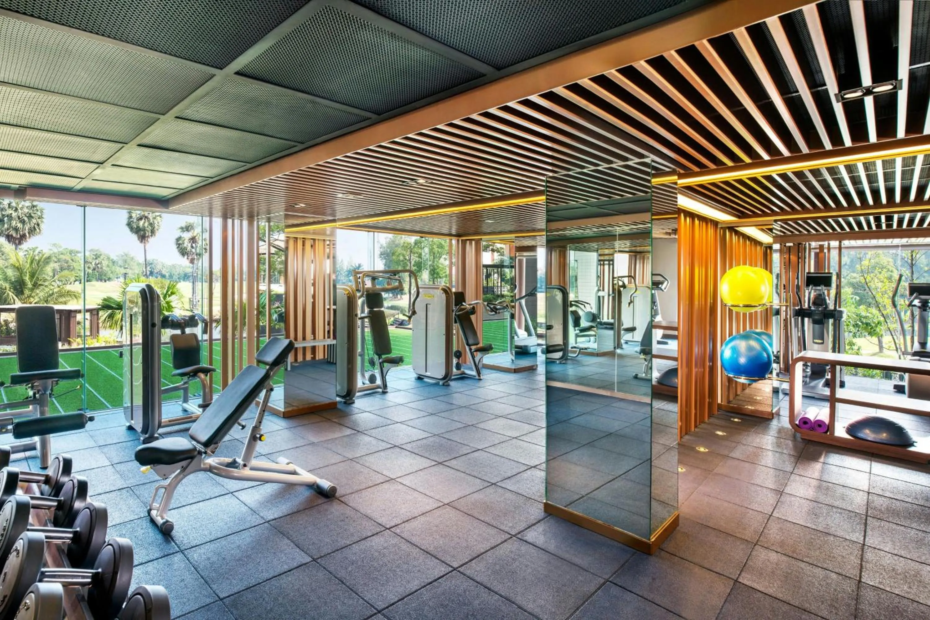 Fitness centre/facilities in Le Meridien Suvarnabhumi, Bangkok Golf Resort and Spa