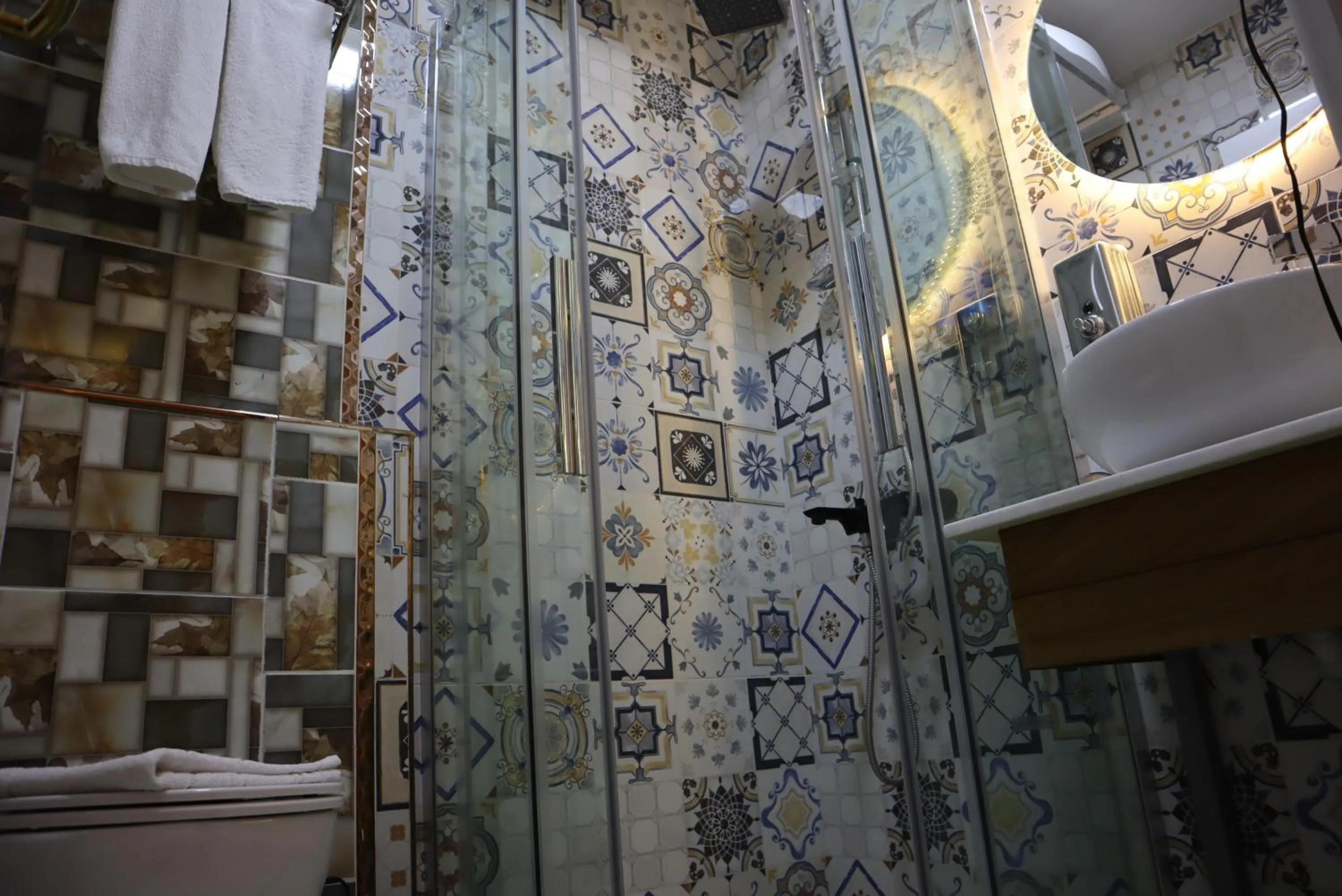 Shower in Galata istanbul Hotel