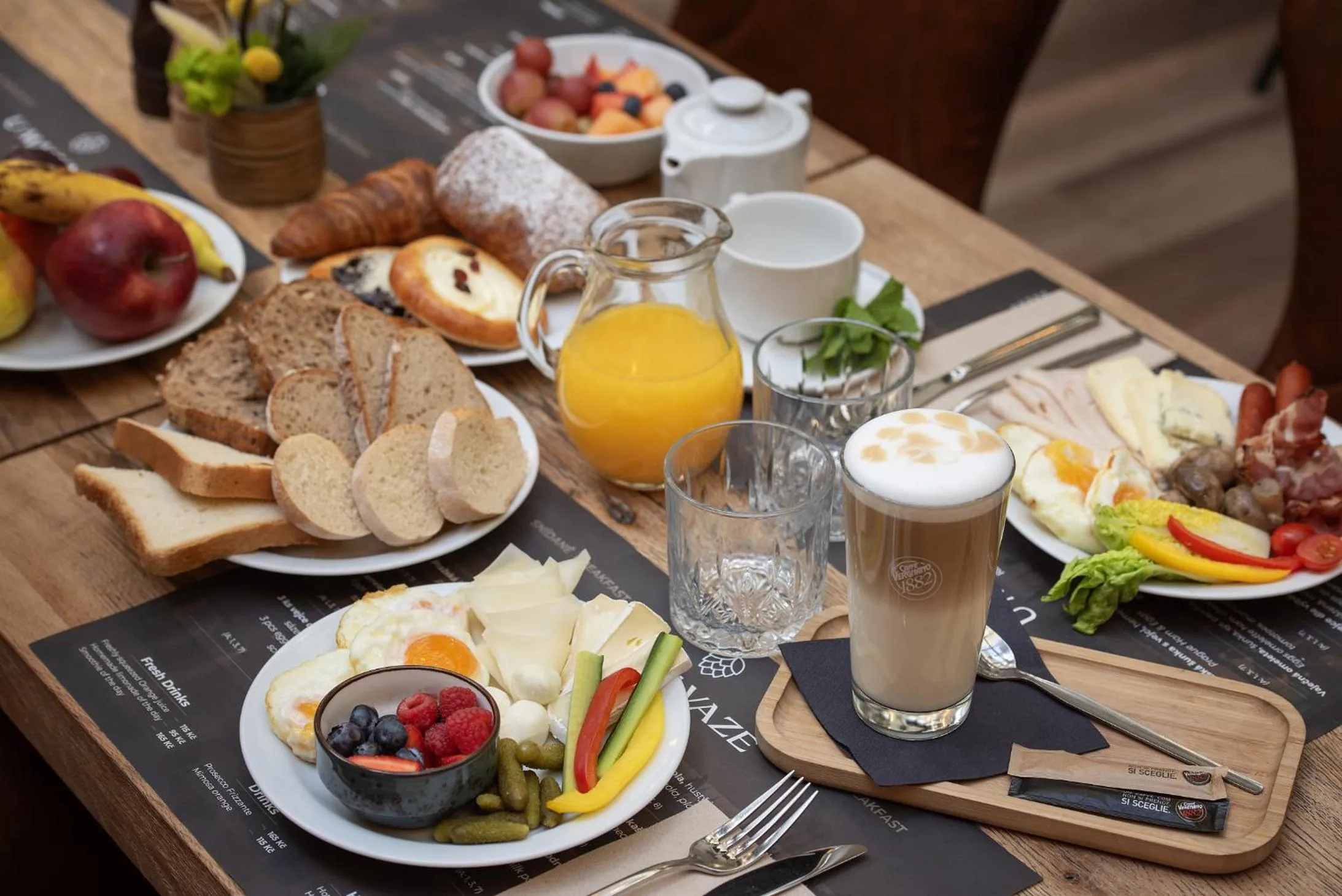 Breakfast in Little King Hotel U Malvaze