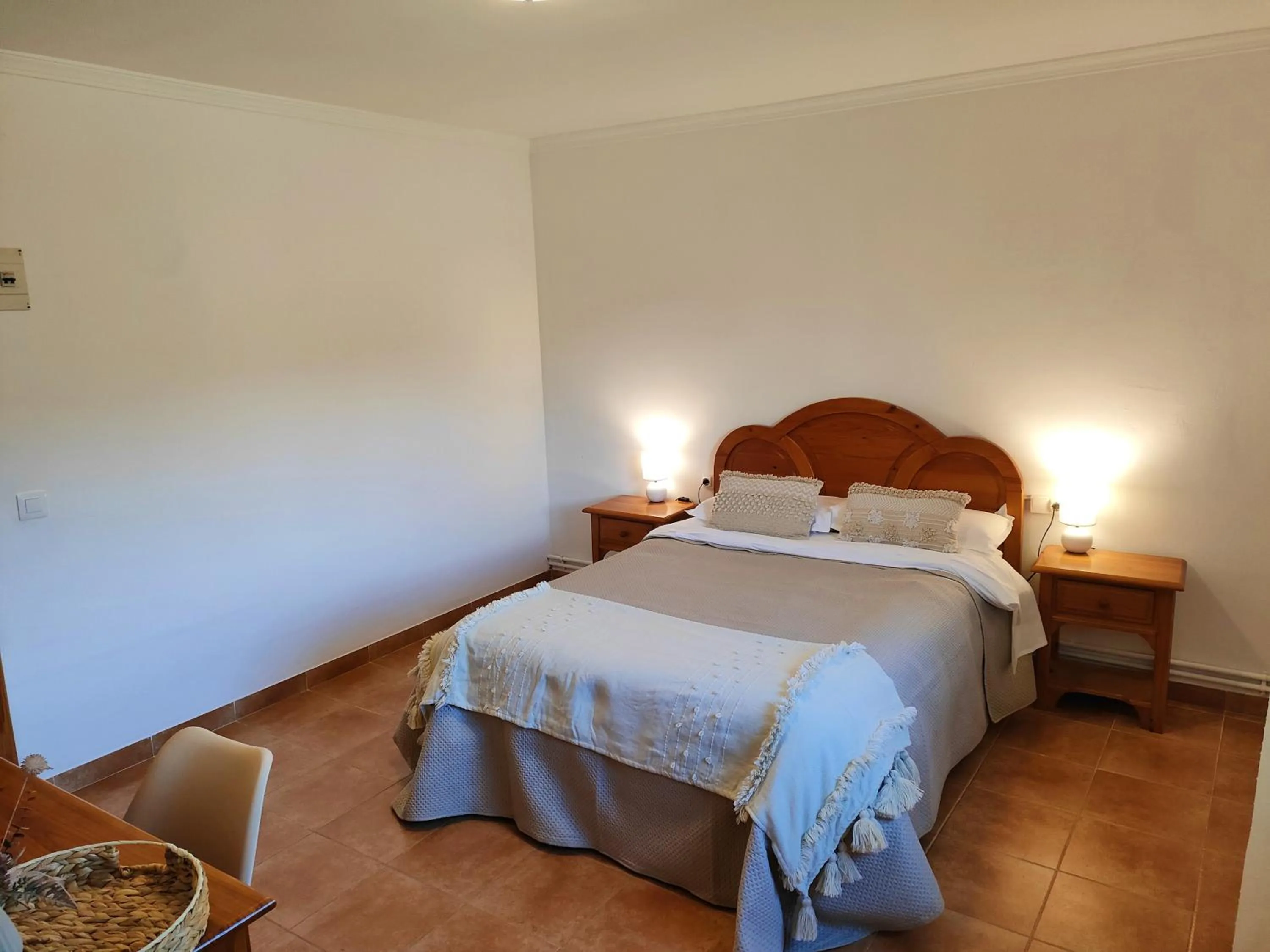 Bed in Hostal Mirall Rural