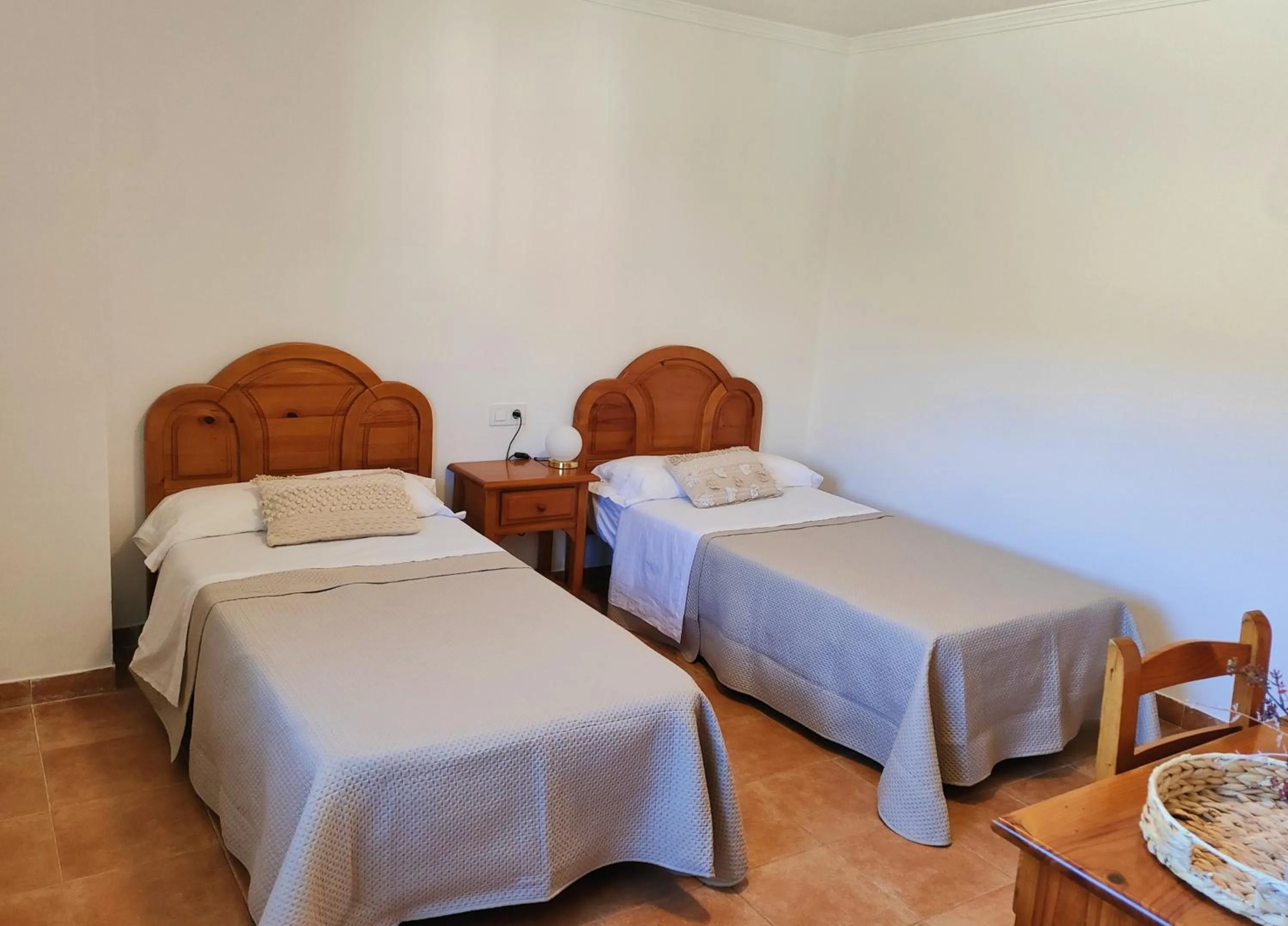 Bed in Hostal Mirall Rural