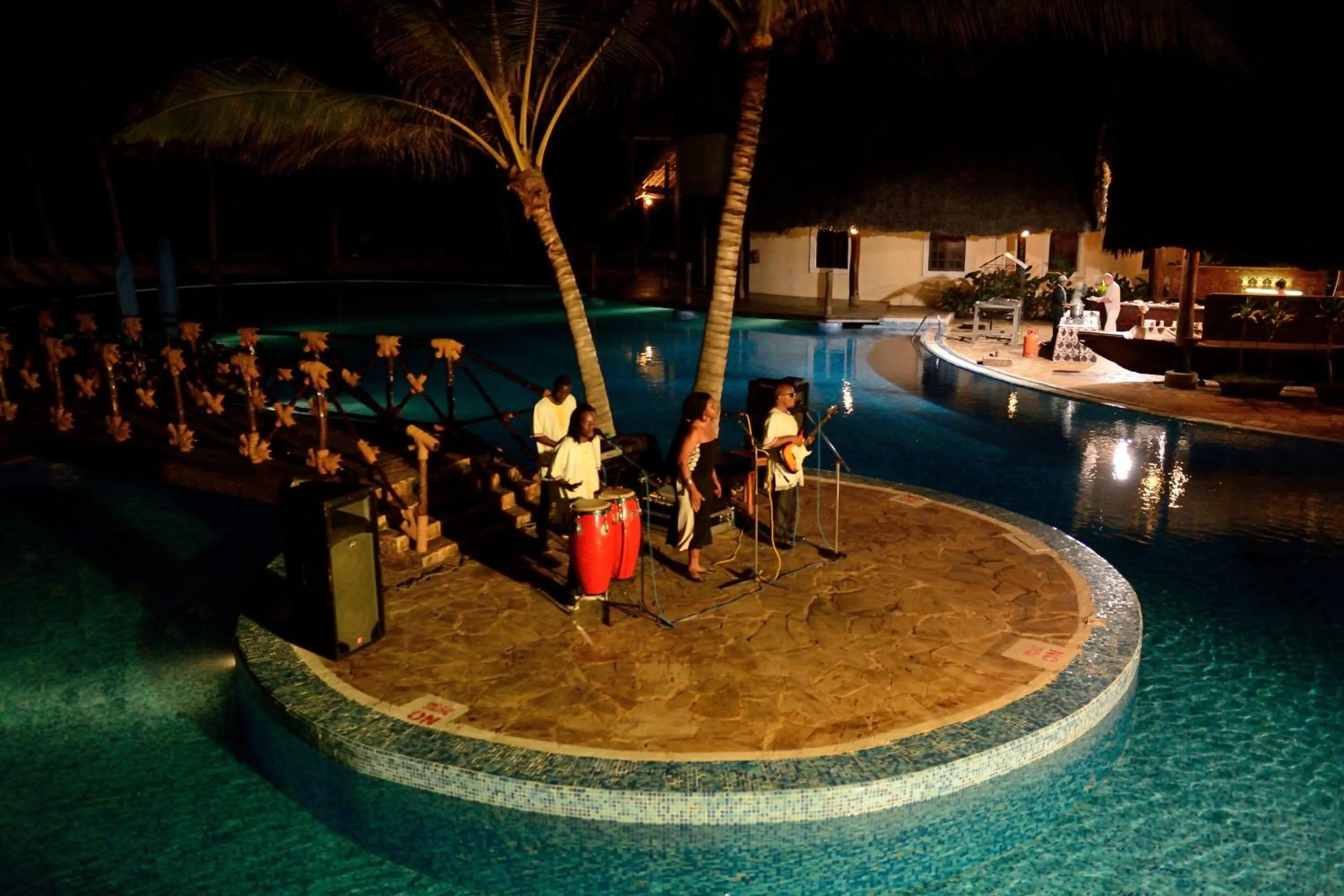 Evening entertainment in Ocean Paradise Resort & Spa