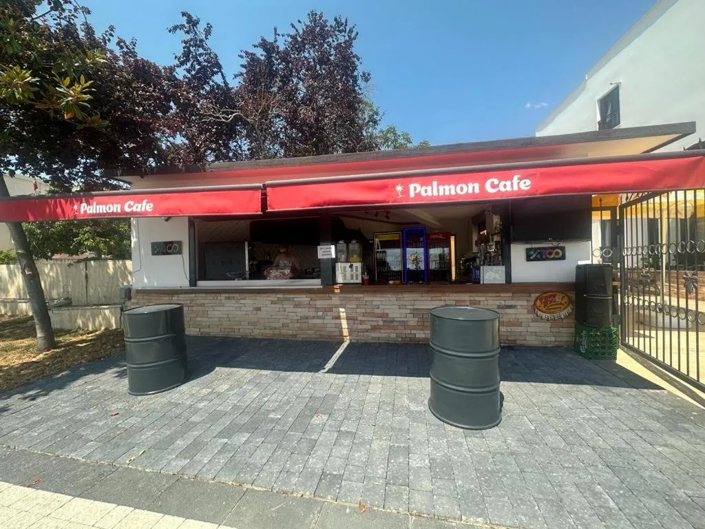 Restaurant/places to eat in Palmon Hotel