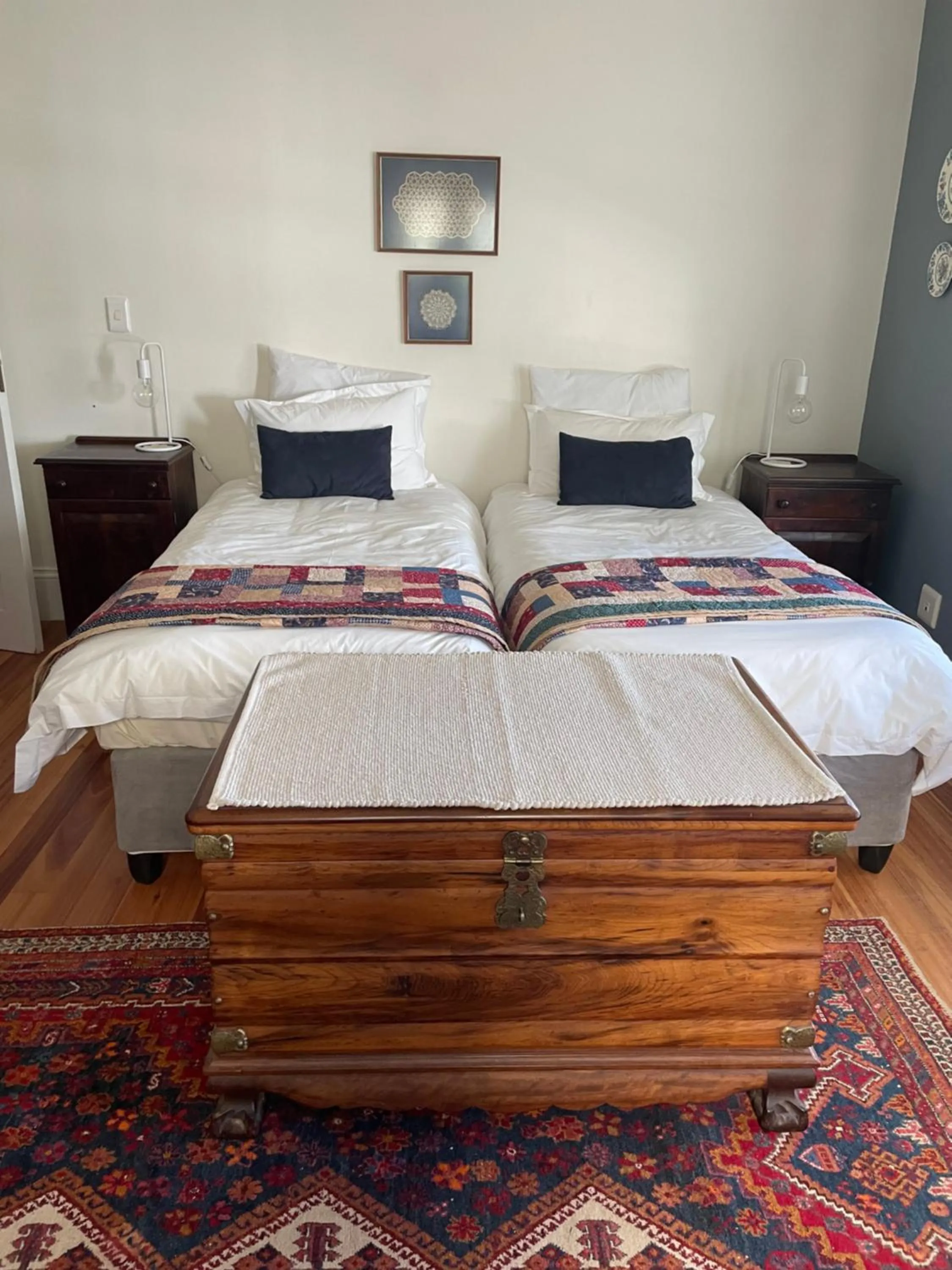 Bedroom, Bed in Beside Still Waters