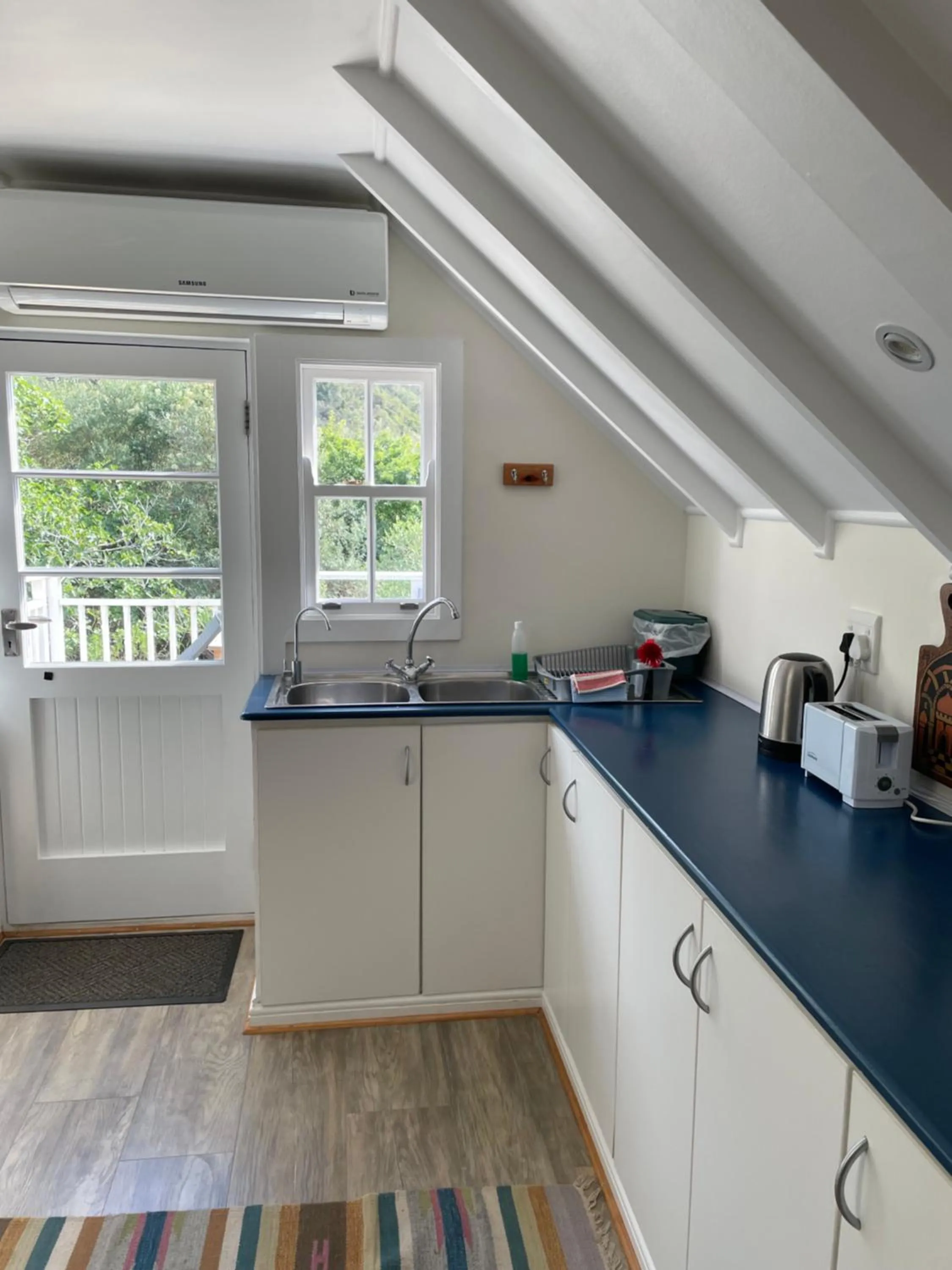 Kitchen or kitchenette in Beside Still Waters