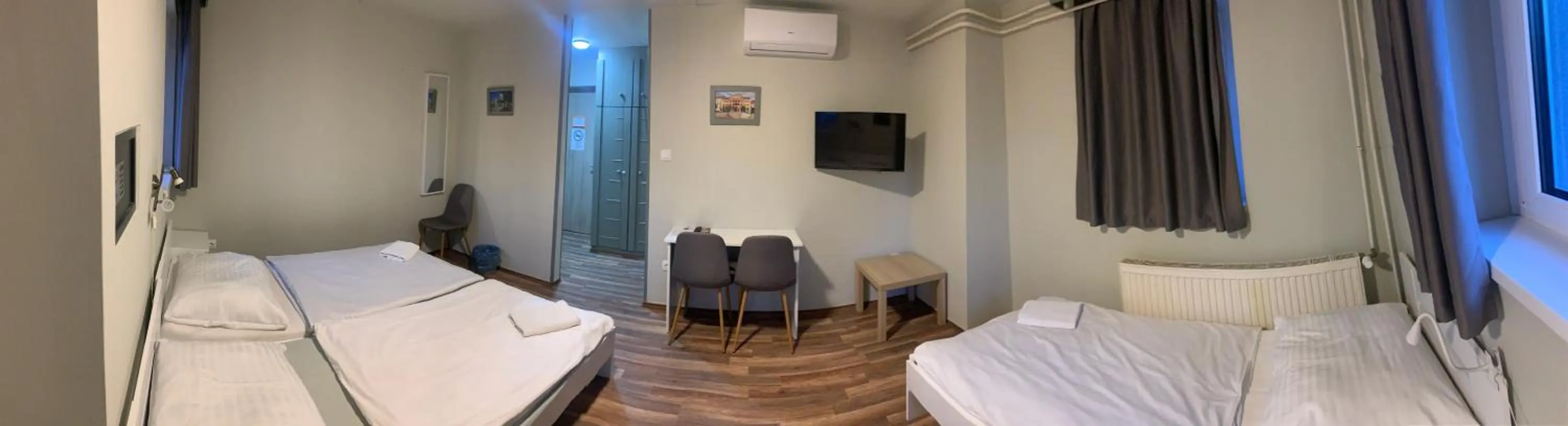 Bed in Joker Panzió