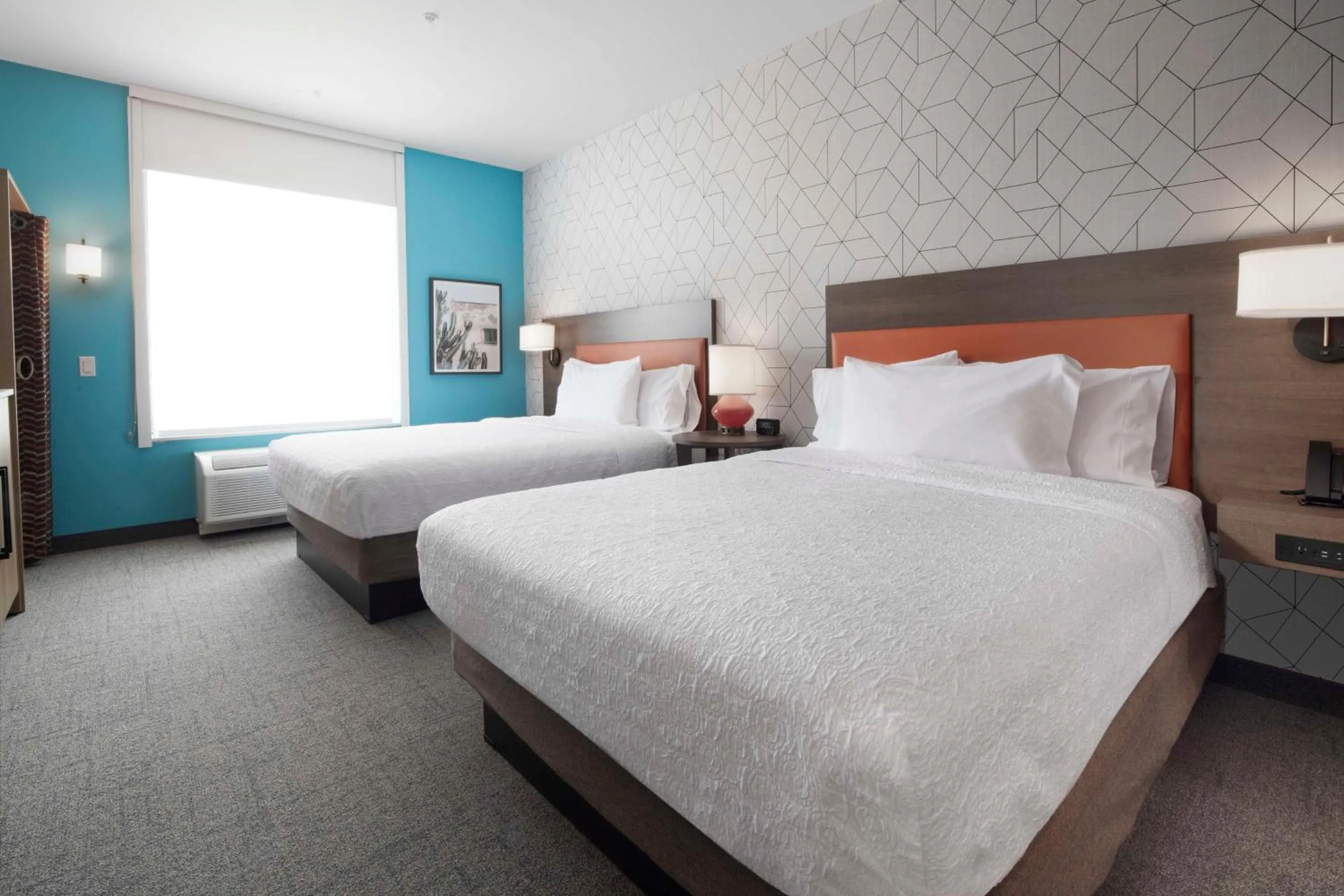 Bed in Home2 Suites By Hilton Albuquerque Airport