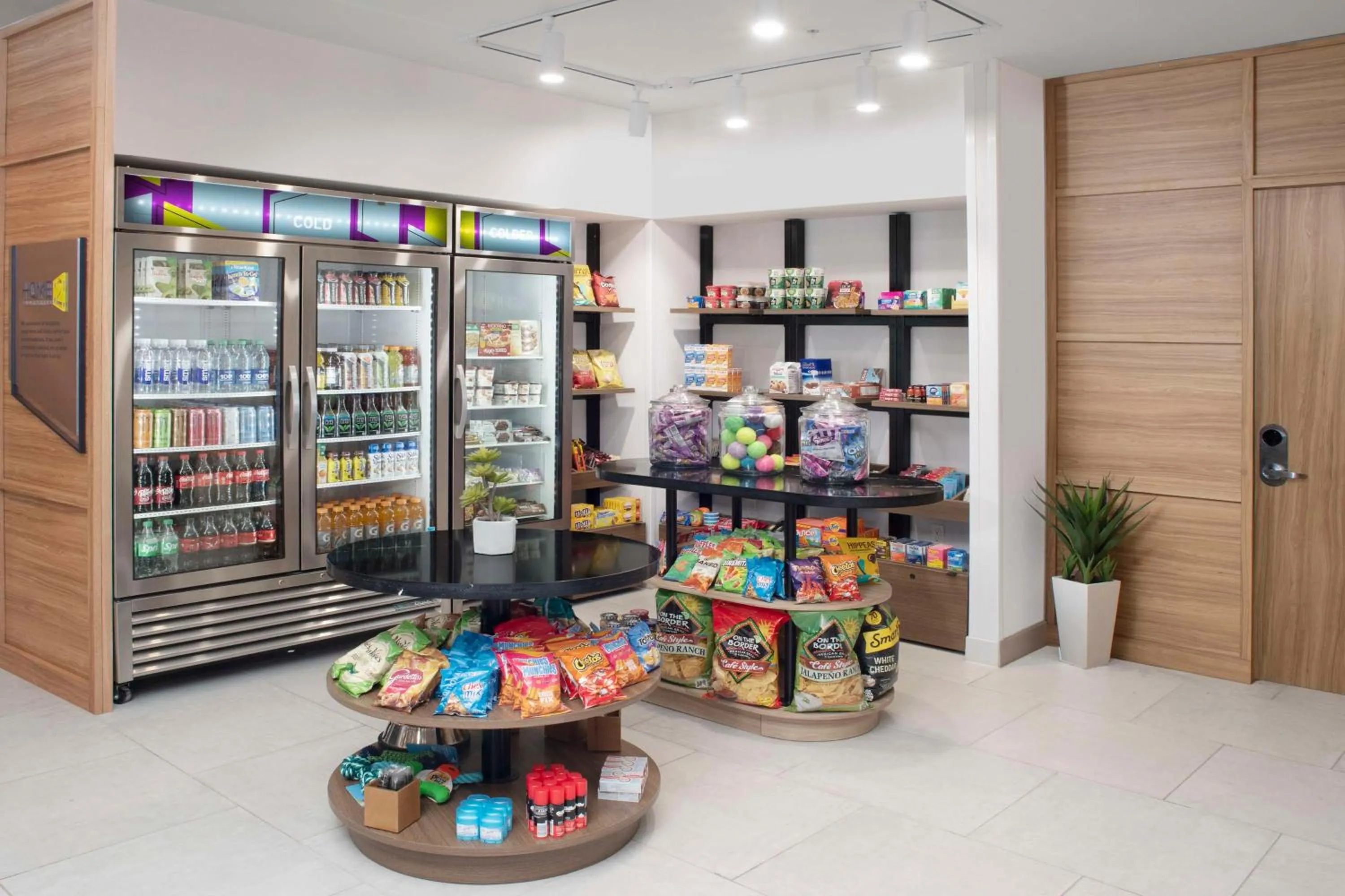 Restaurant/places to eat in Home2 Suites By Hilton Albuquerque Airport