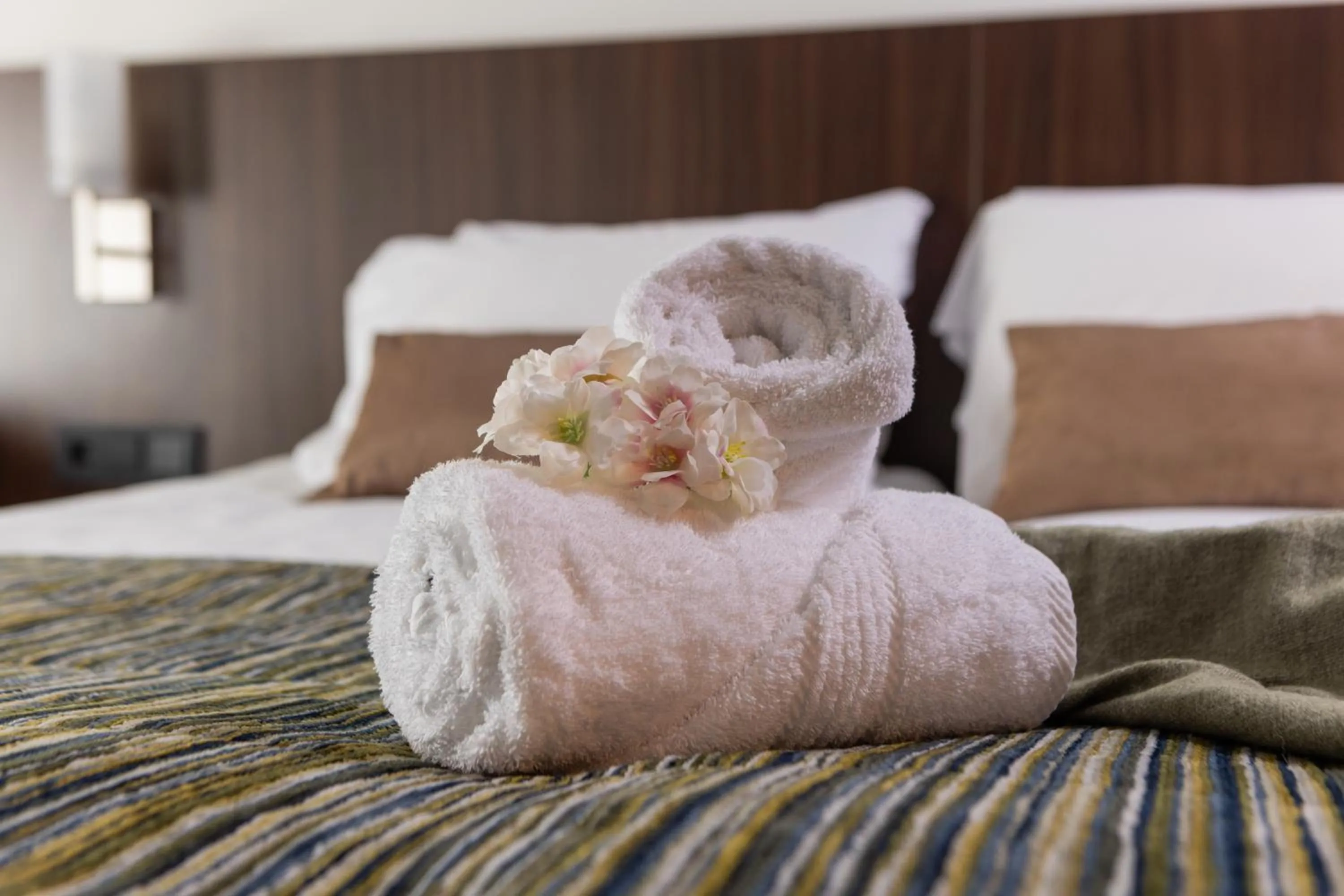 towels, Bed in Hampshire Hotel Petit Nord