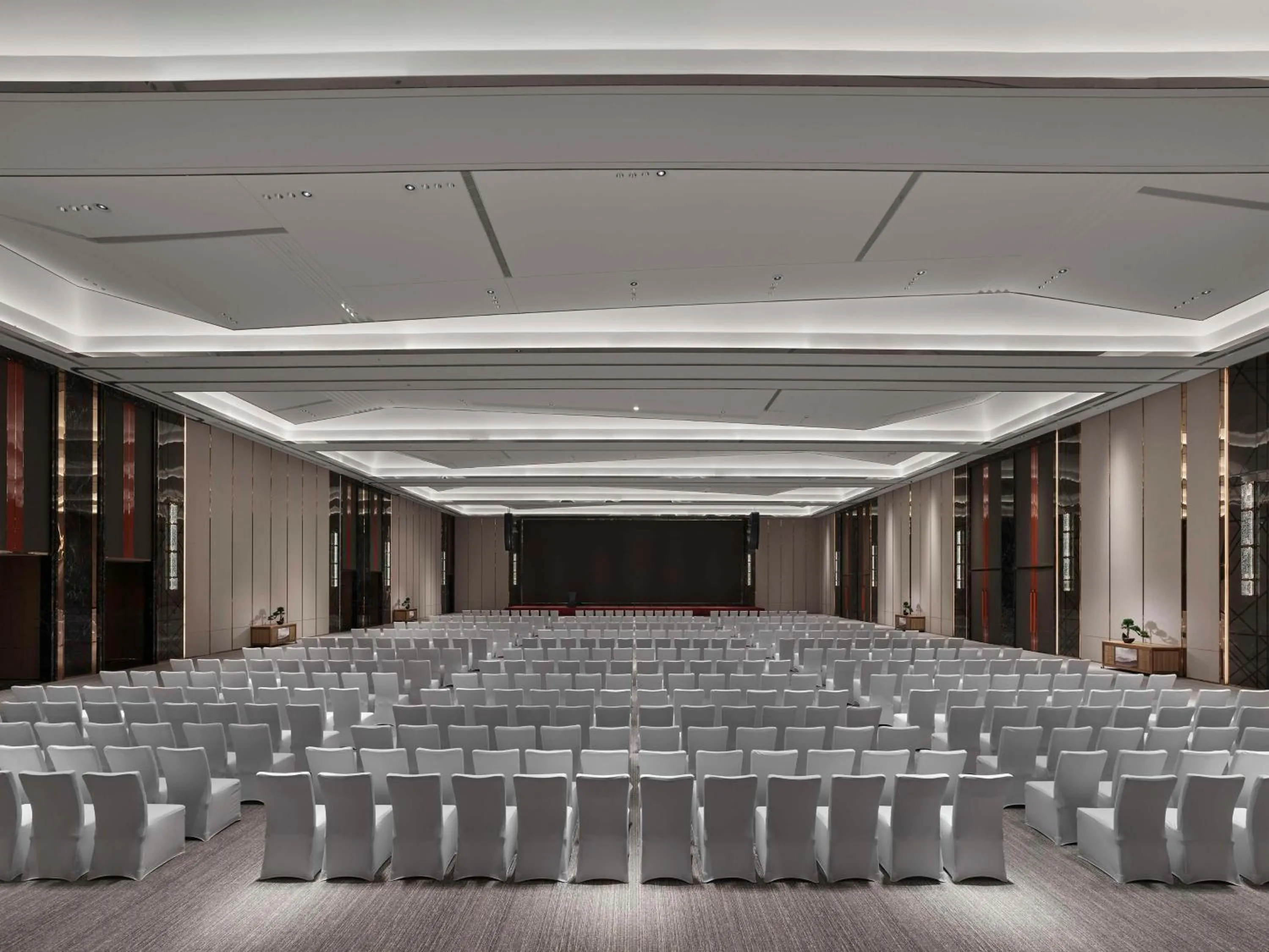 Meeting/conference room in DoubleTree By Hilton Cangnan