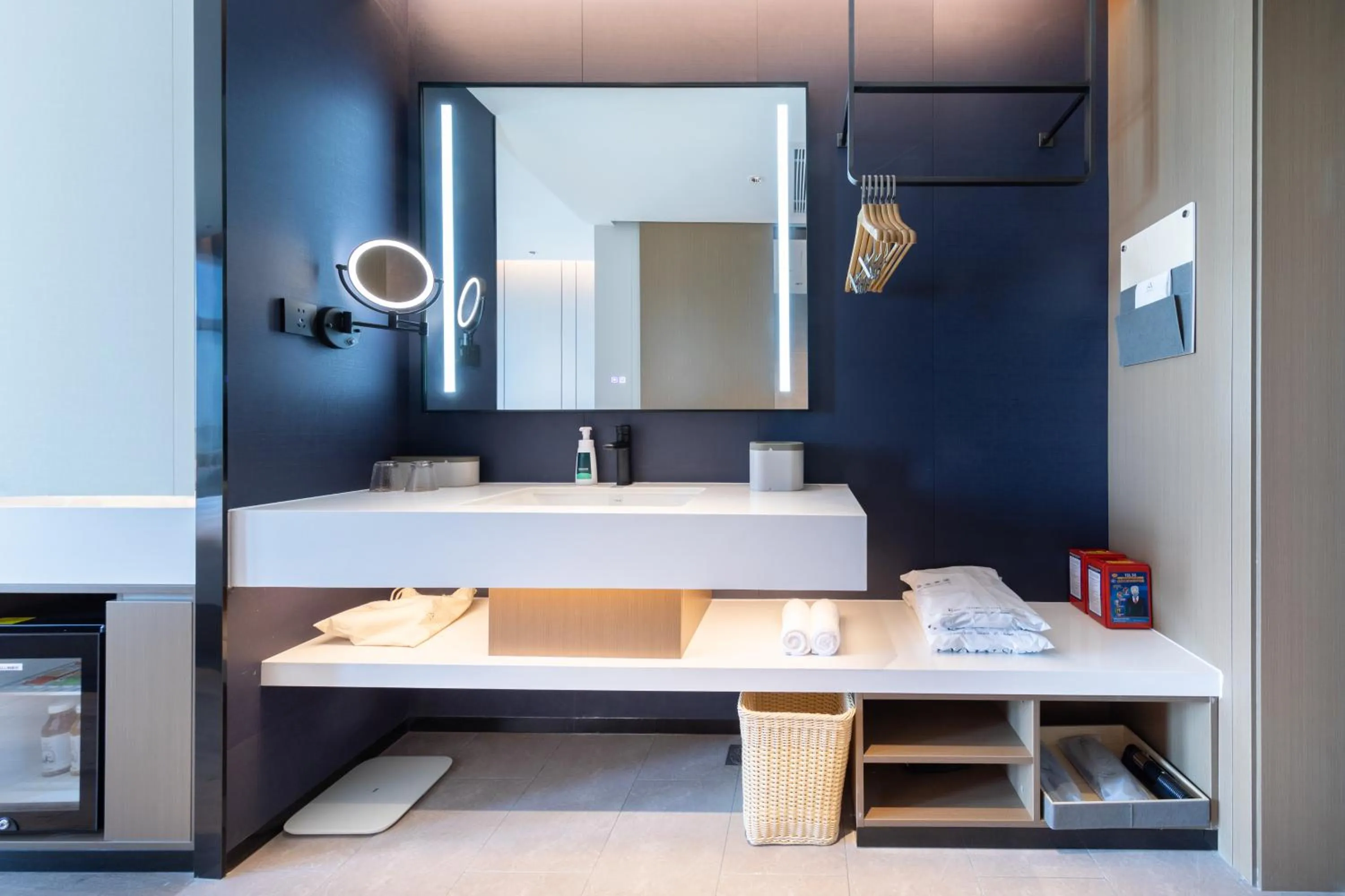 Atour Hotel Haikou Binhai Avenue Xixiu Beach