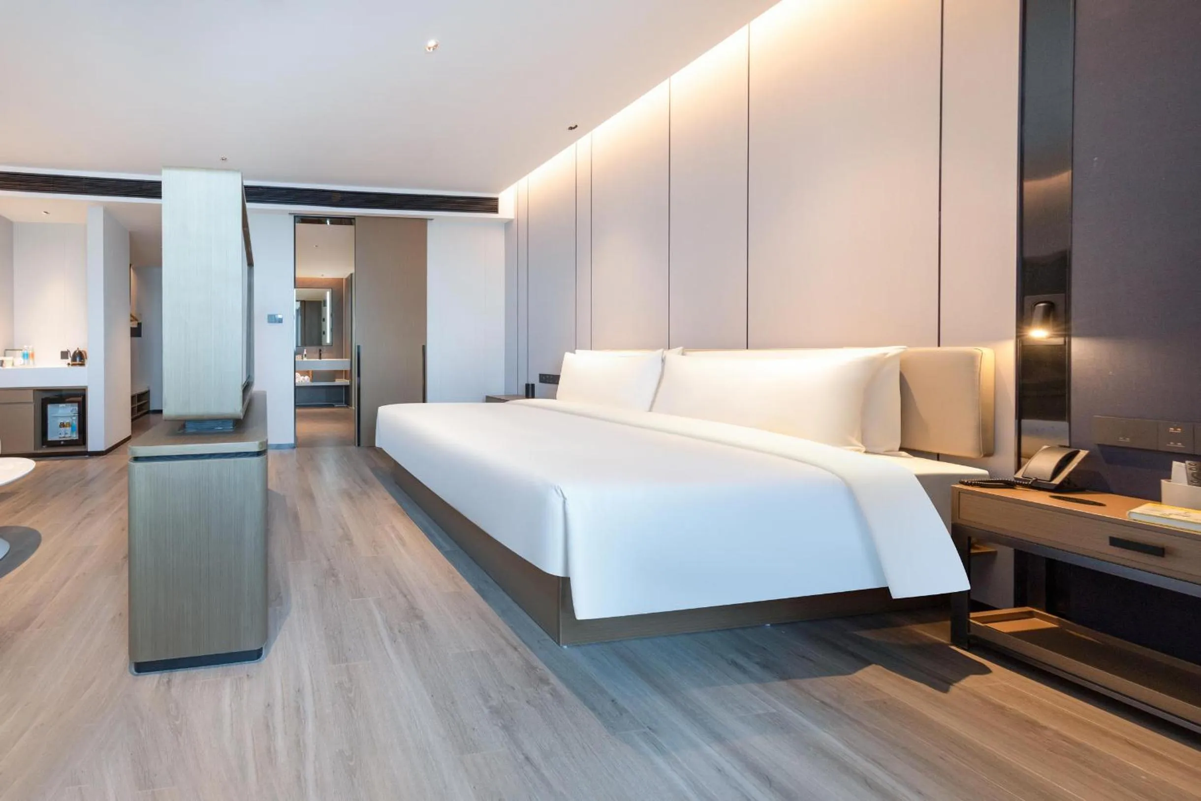 Bed in Atour Hotel Haikou Binhai Avenue Xixiu Beach